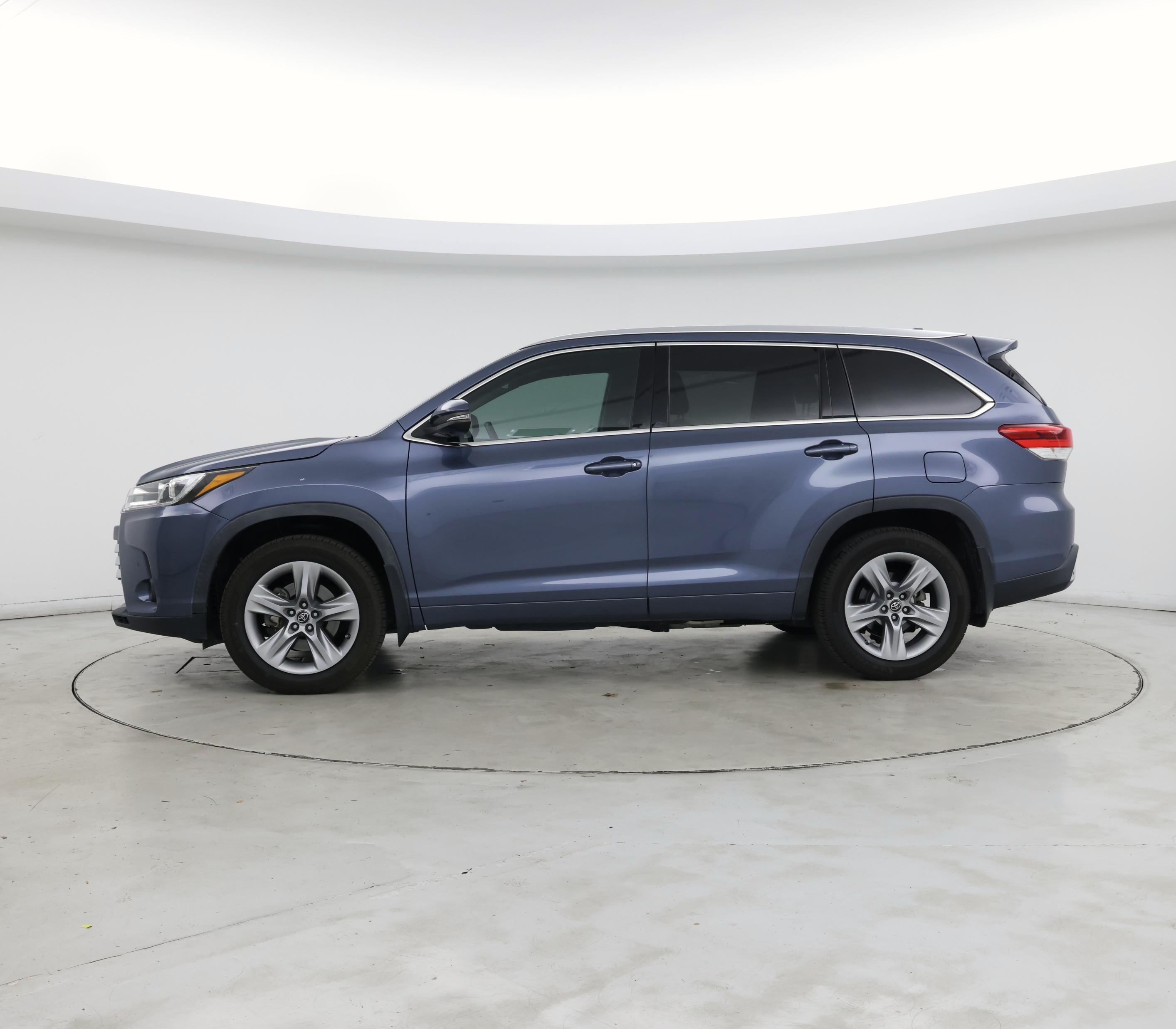 Thumbnail: 2019 Toyota Highlander - 3