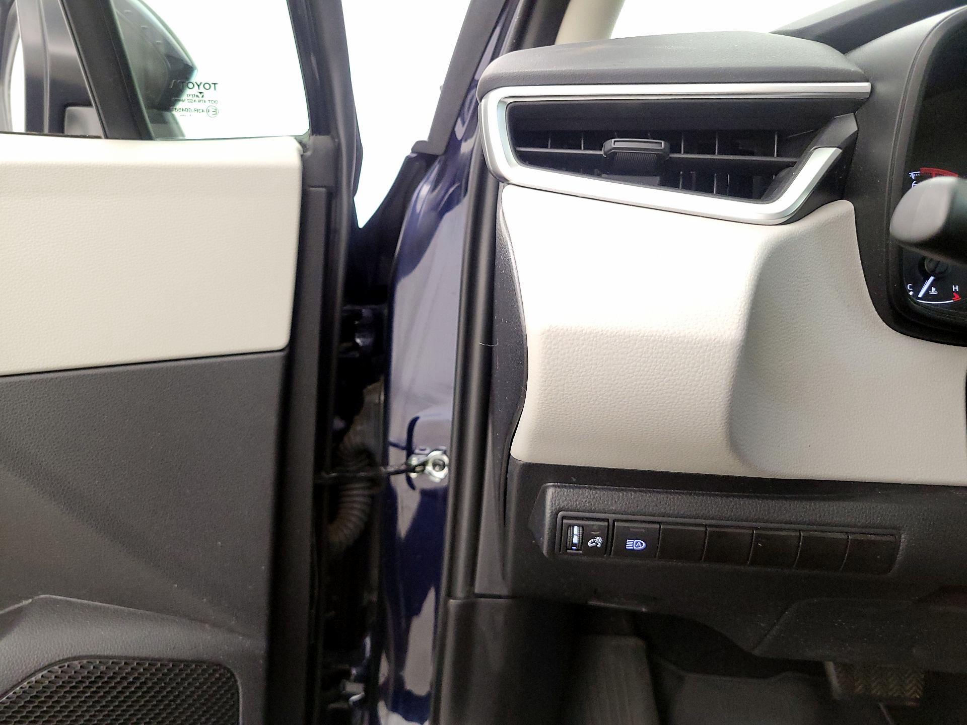 Thumbnail: 2022 Toyota Corolla - 13