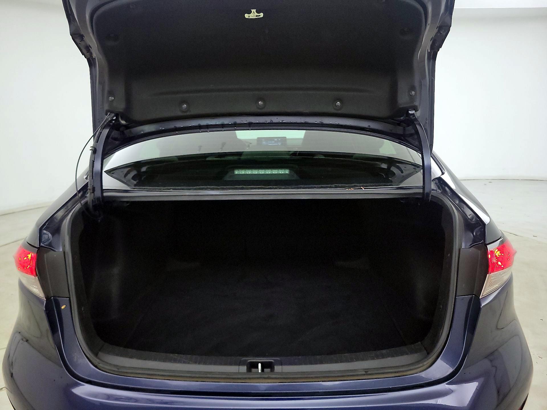 Thumbnail: 2022 Toyota Corolla - 20