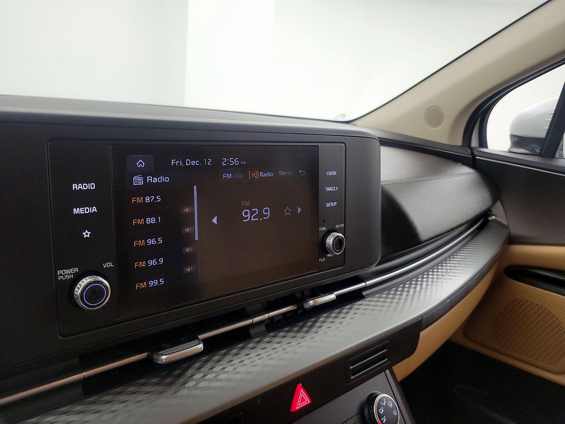 Thumbnail: 2024 Kia Carnival - 15