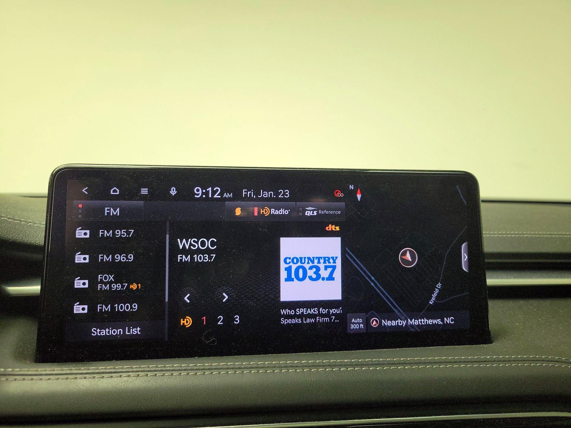Thumbnail: 2022 Genesis G70 - 16