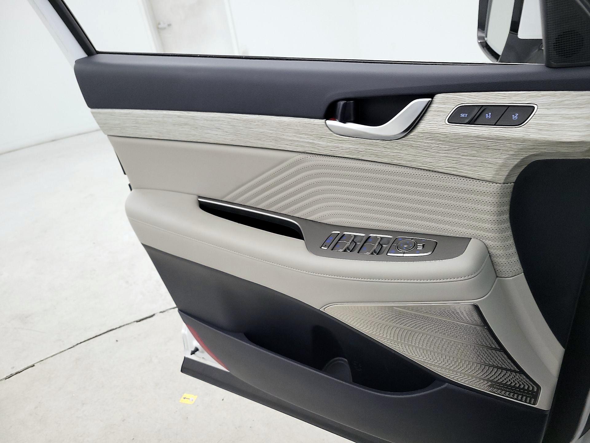 Thumbnail: 2025 Hyundai Palisade - 12