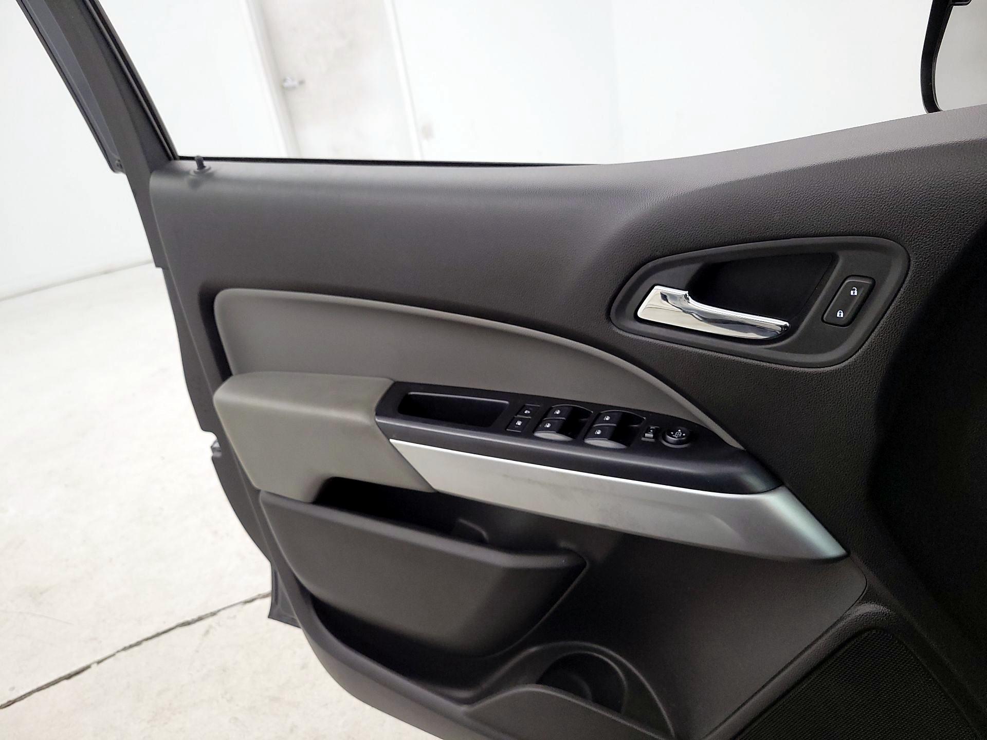 Thumbnail: 2019 Chevrolet Colorado - 12