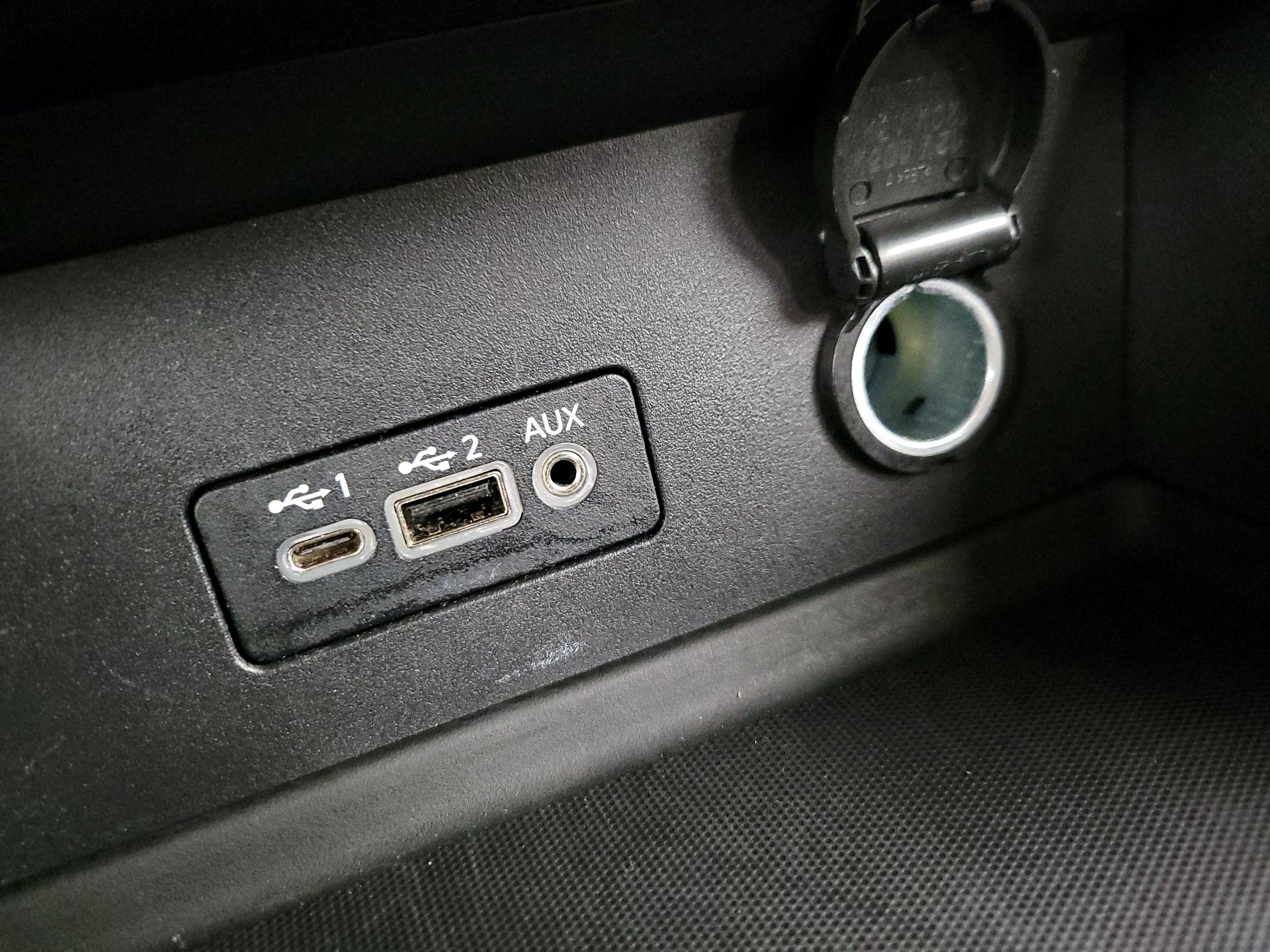 Thumbnail: 2023 Nissan Sentra - 17