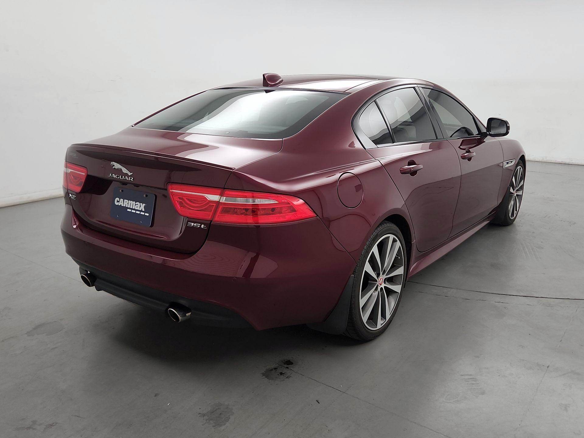 Thumbnail: 2017 Jaguar XE - 5