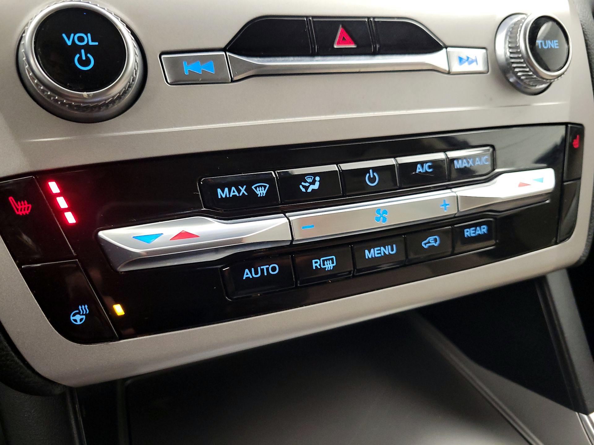 Thumbnail: 2024 Ford Explorer - 16