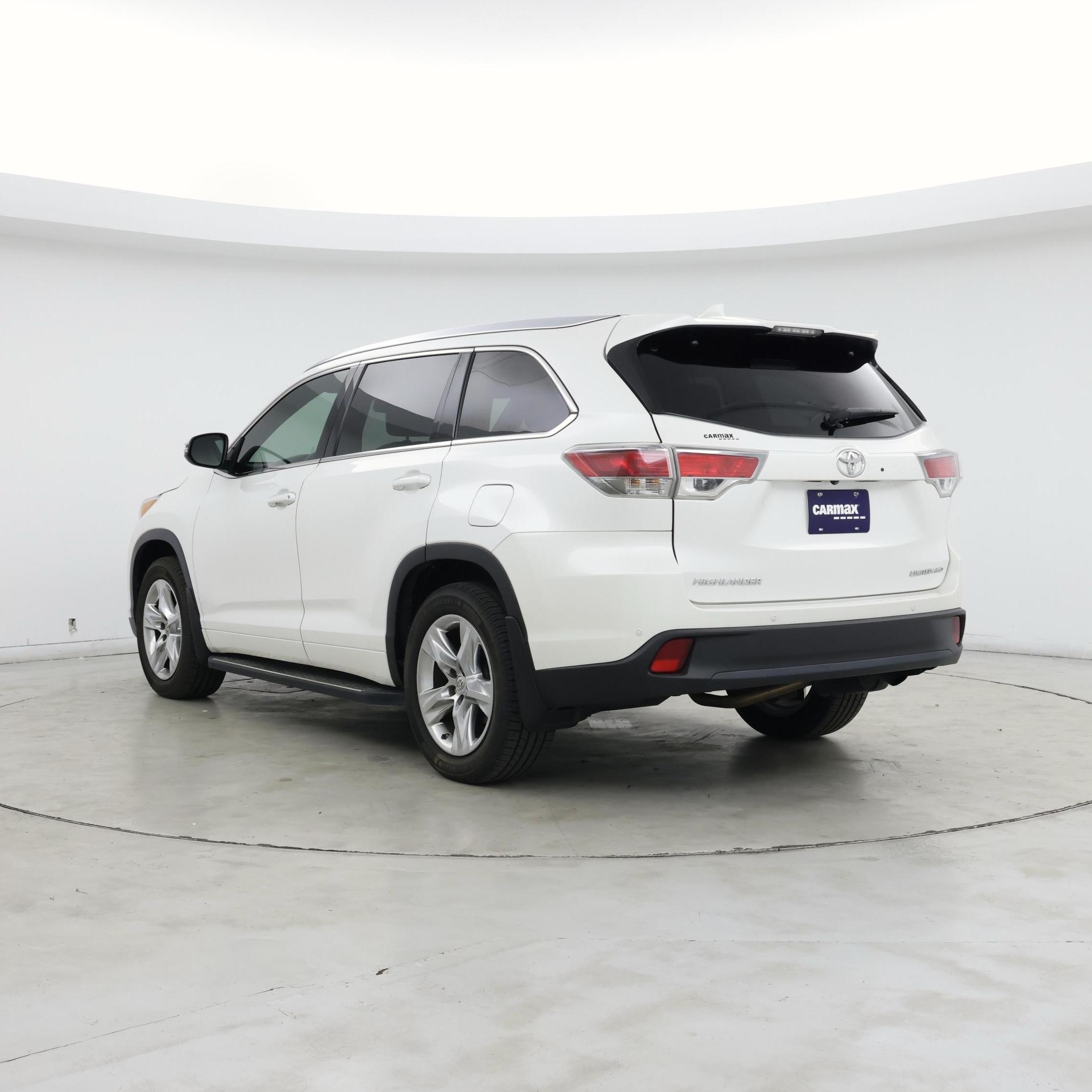 Thumbnail: 2015 Toyota Highlander - 2