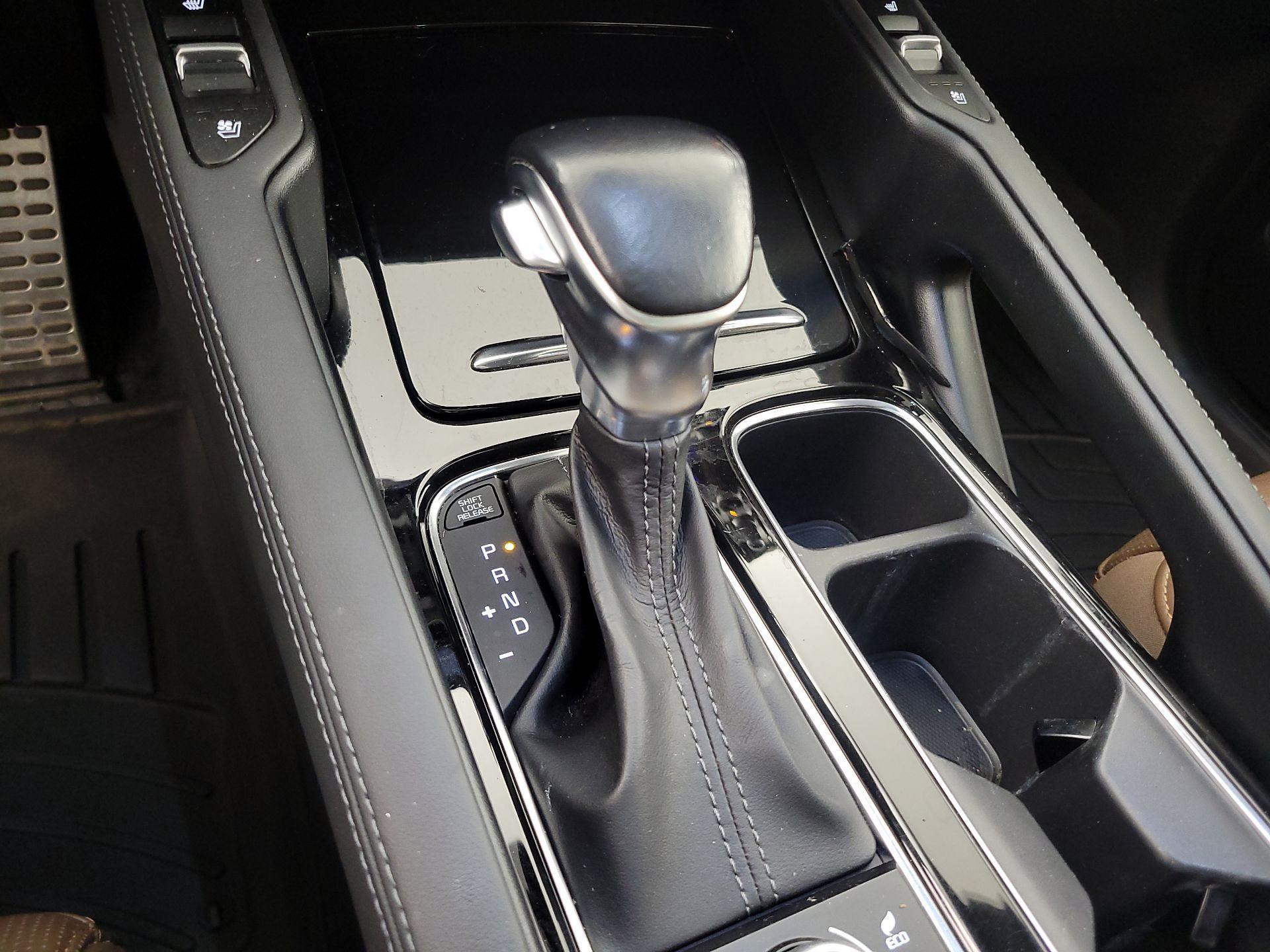 Thumbnail: 2020 Kia Telluride - 18