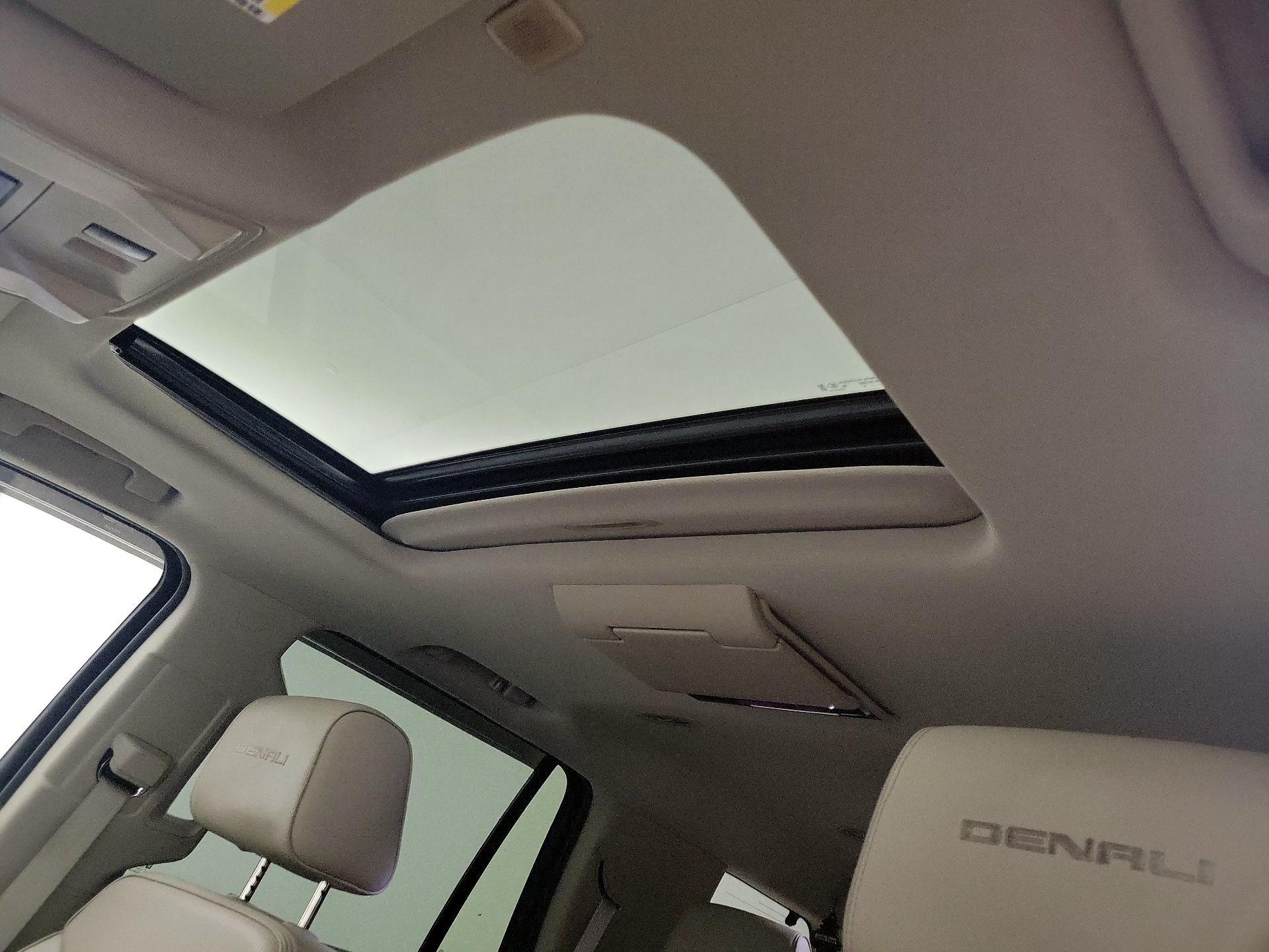 Thumbnail: 2020 GMC Yukon - 18