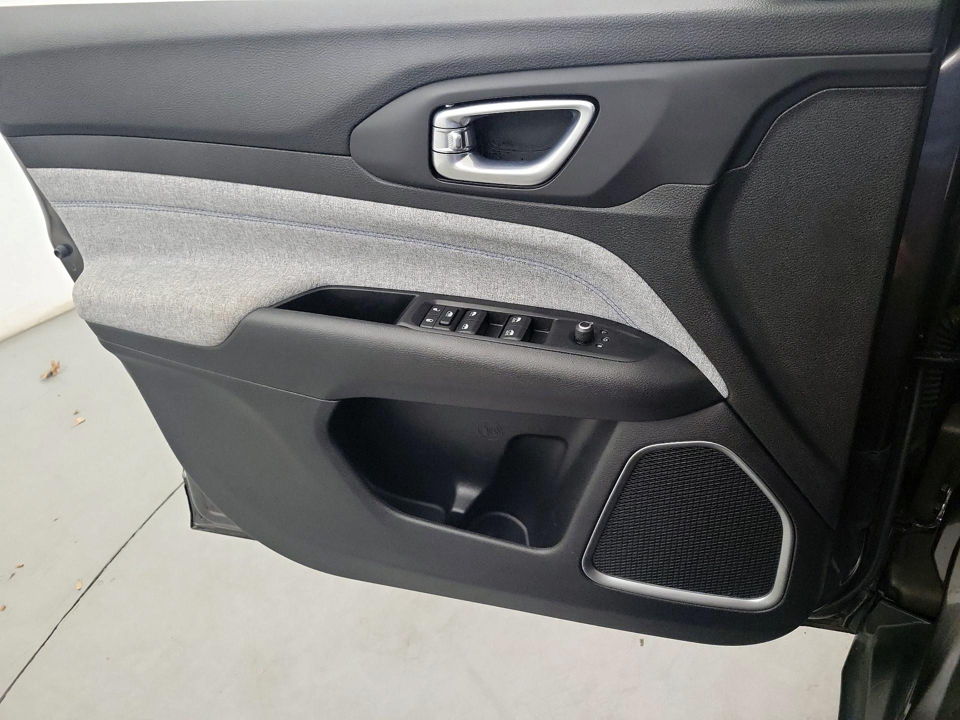 Thumbnail: 2022 Jeep Compass - 10