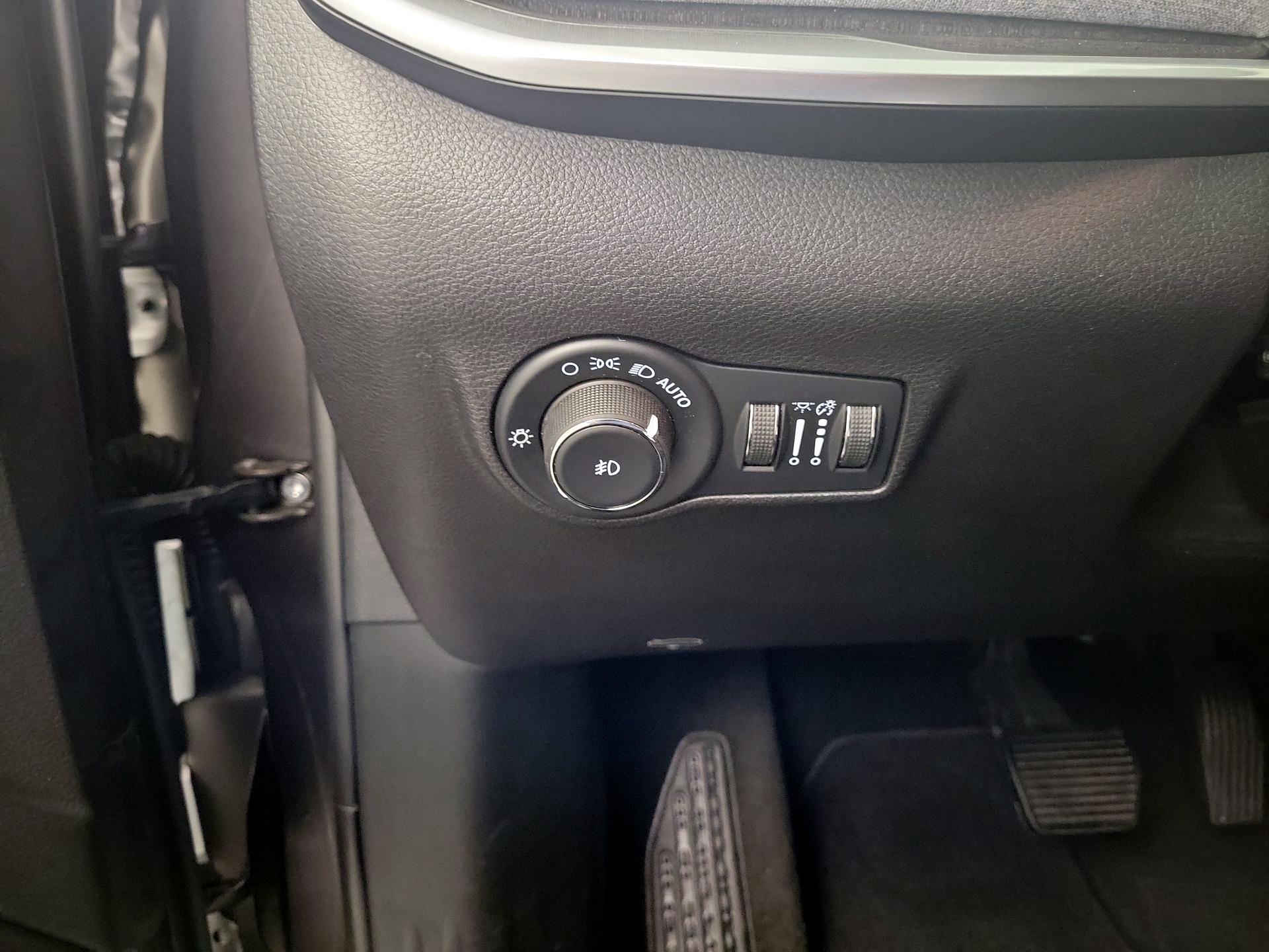 Thumbnail: 2022 Jeep Compass - 11