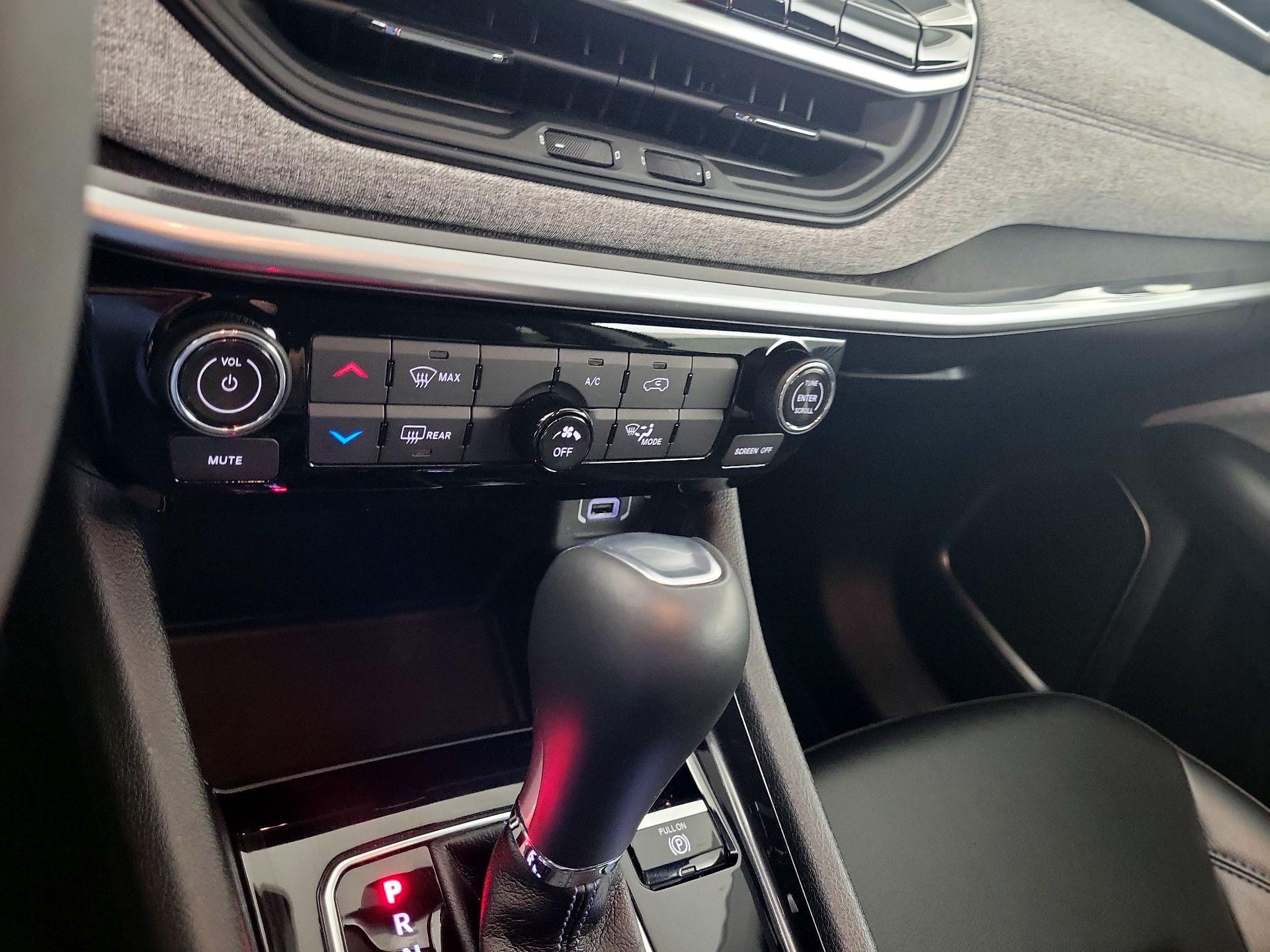 Thumbnail: 2022 Jeep Compass - 14