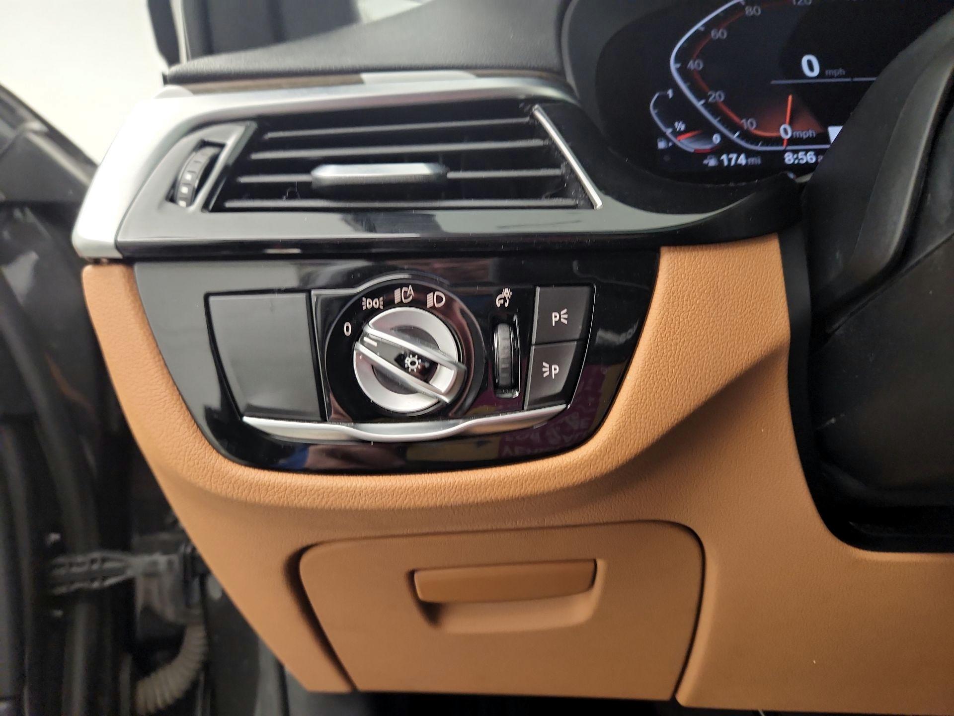 Thumbnail: 2020 BMW 5 Series - 11