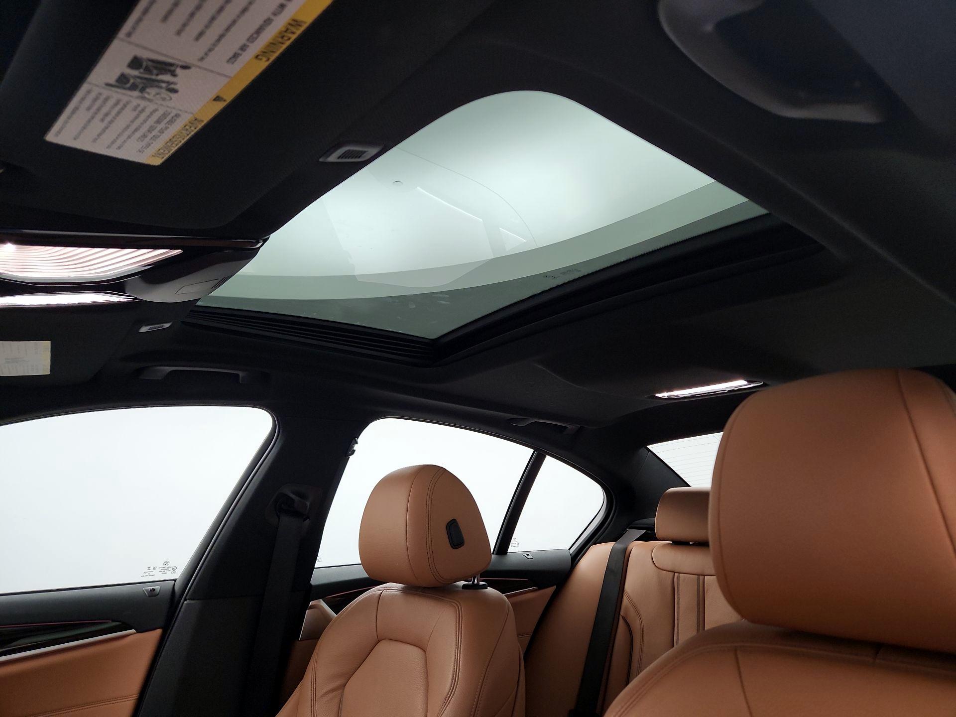 Thumbnail: 2020 BMW 5 Series - 18