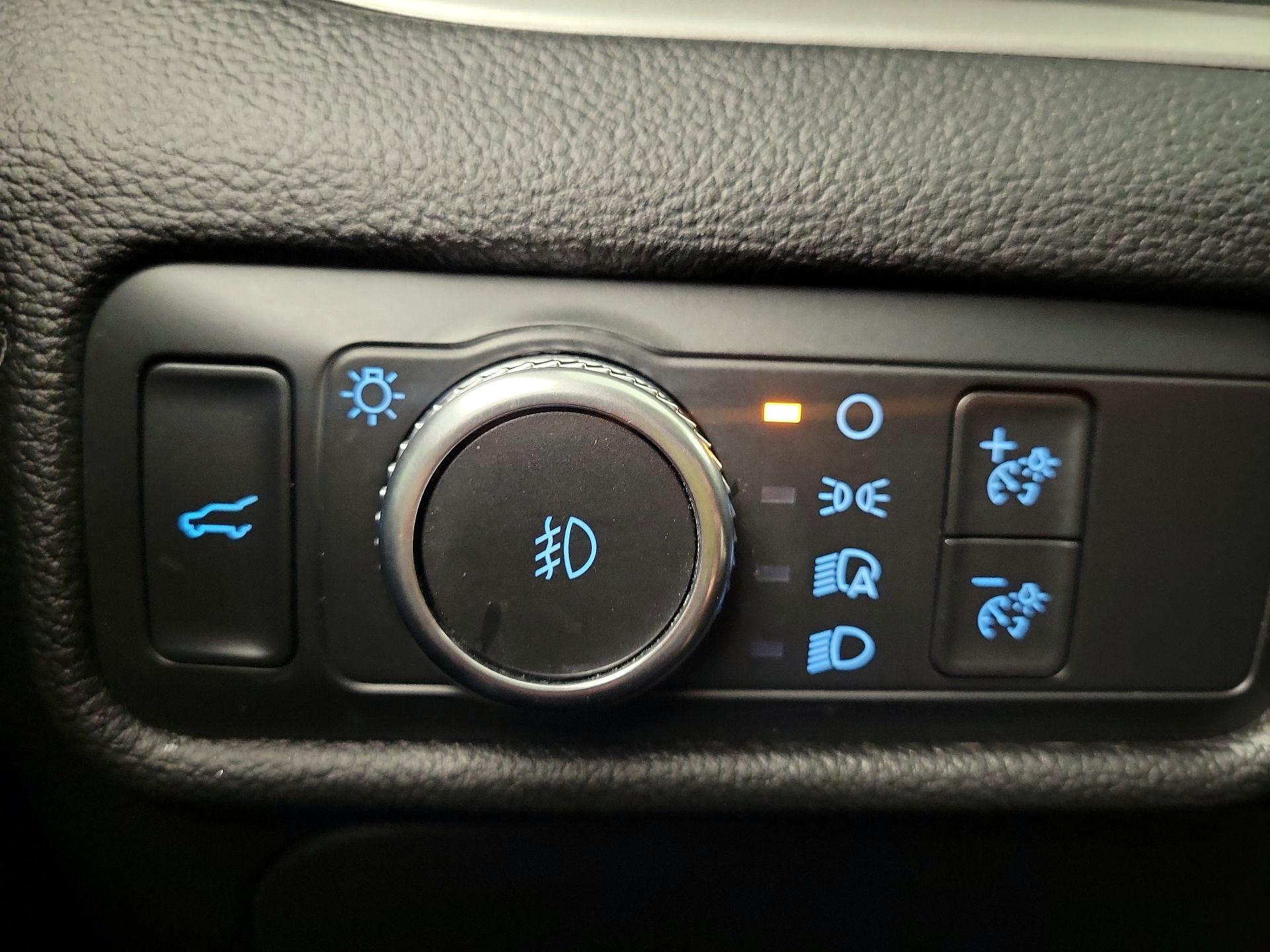 Thumbnail: 2022 Ford Explorer - 11