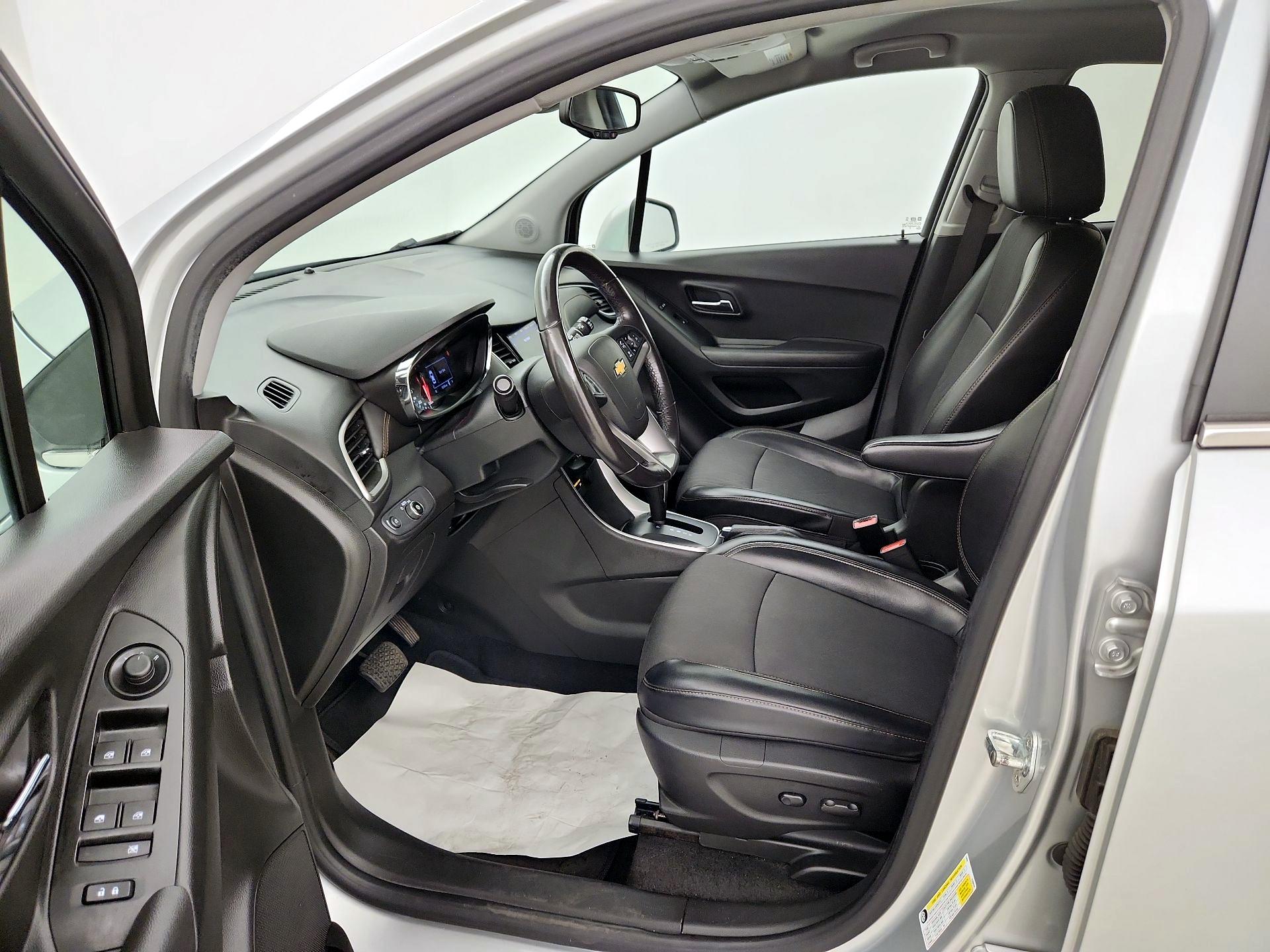 Thumbnail: 2020 Chevrolet Trax - 11