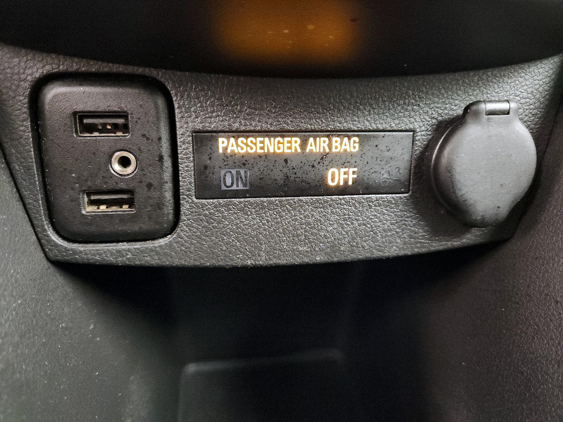 Thumbnail: 2020 Chevrolet Trax - 18