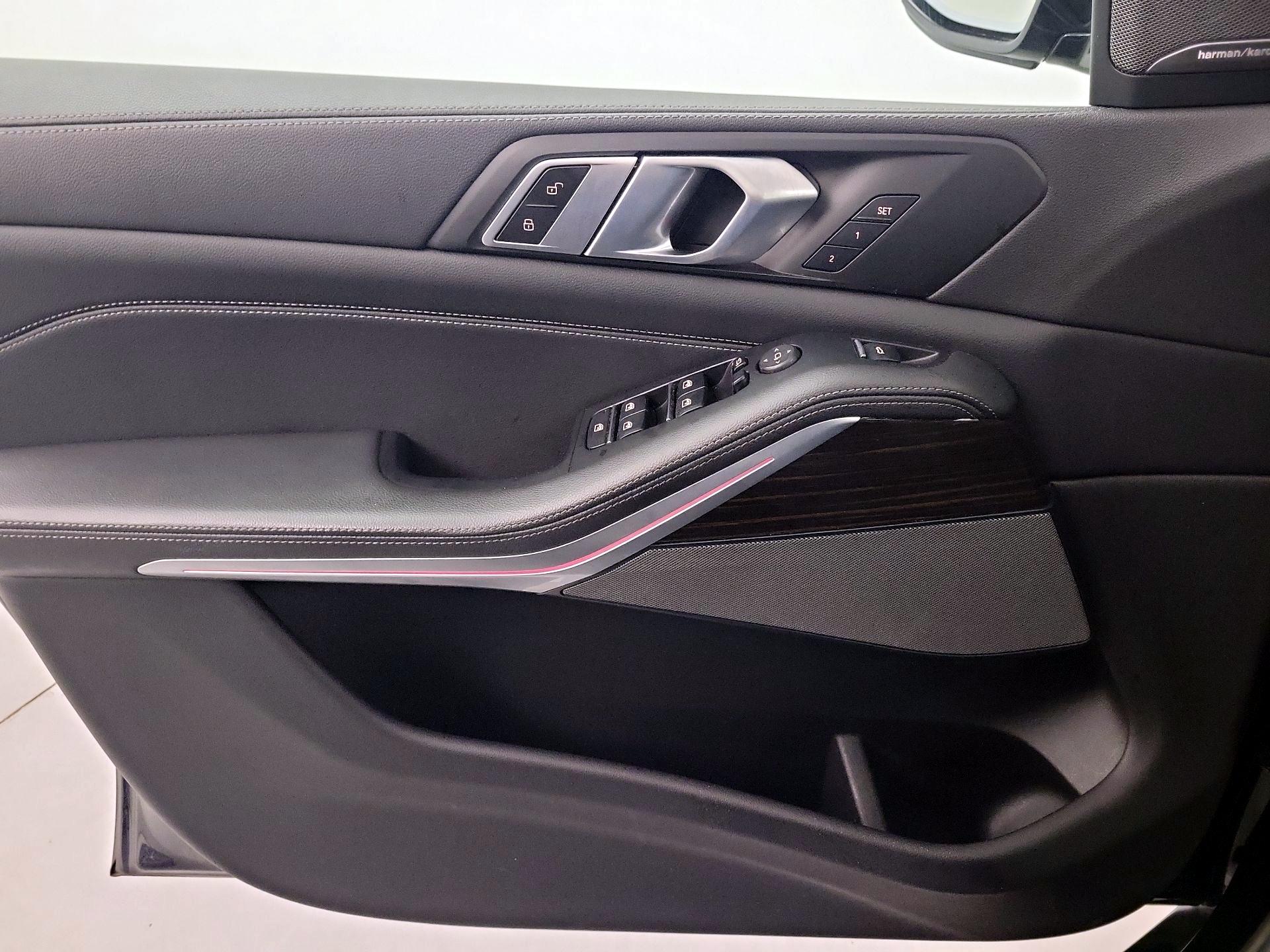 Thumbnail: 2020 BMW X5 - 10