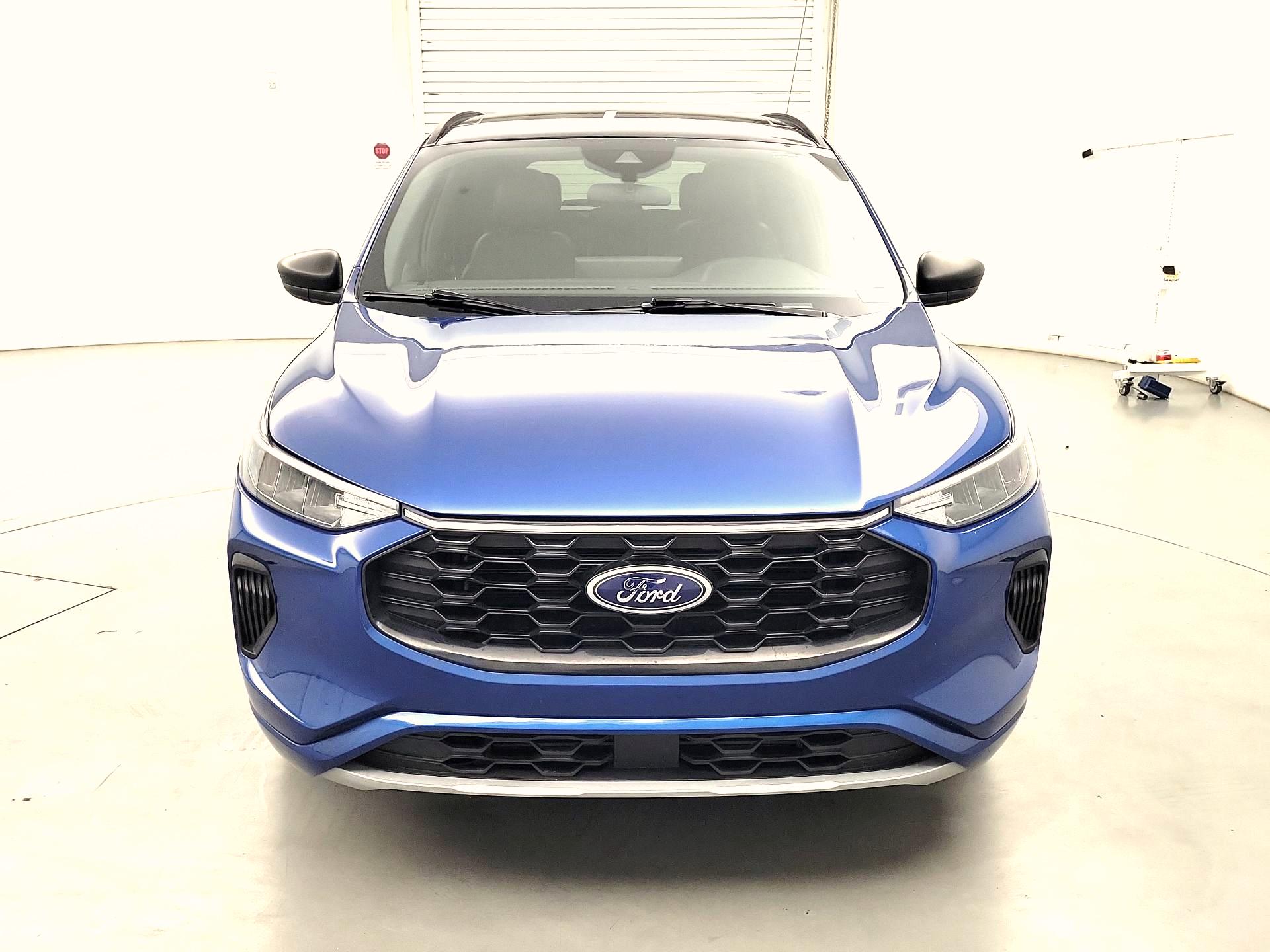 Thumbnail: 2023 Ford Escape - 2