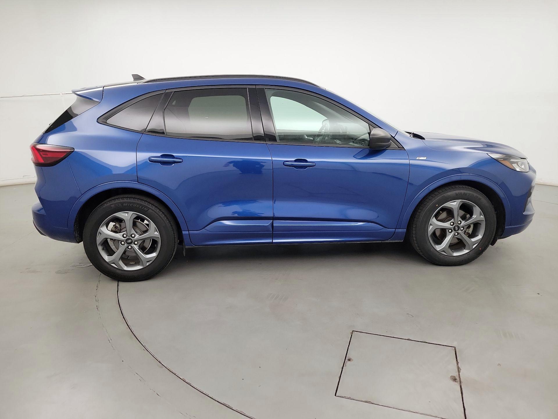 Thumbnail: 2023 Ford Escape - 4