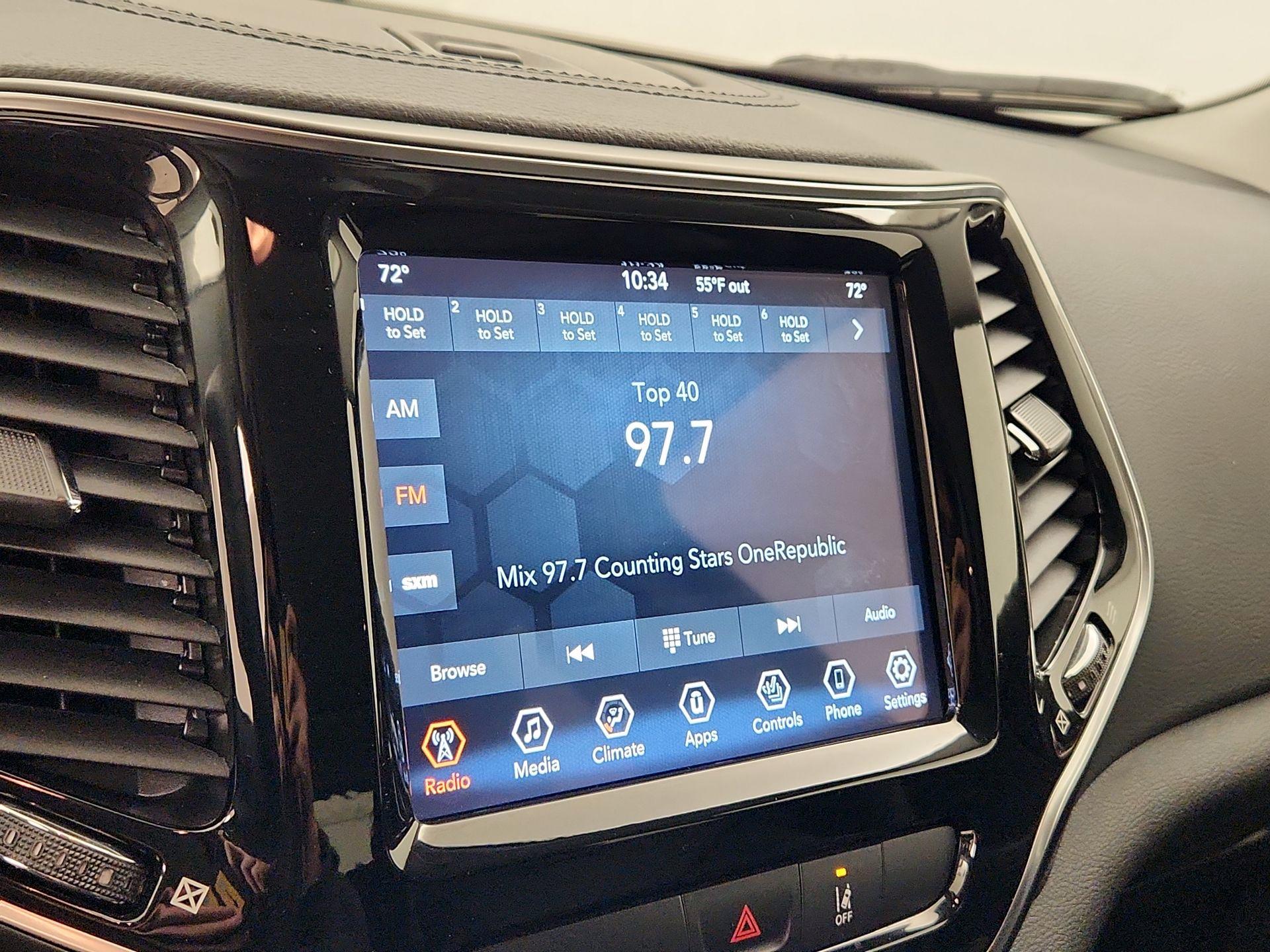 Thumbnail: 2022 Jeep Cherokee - 15