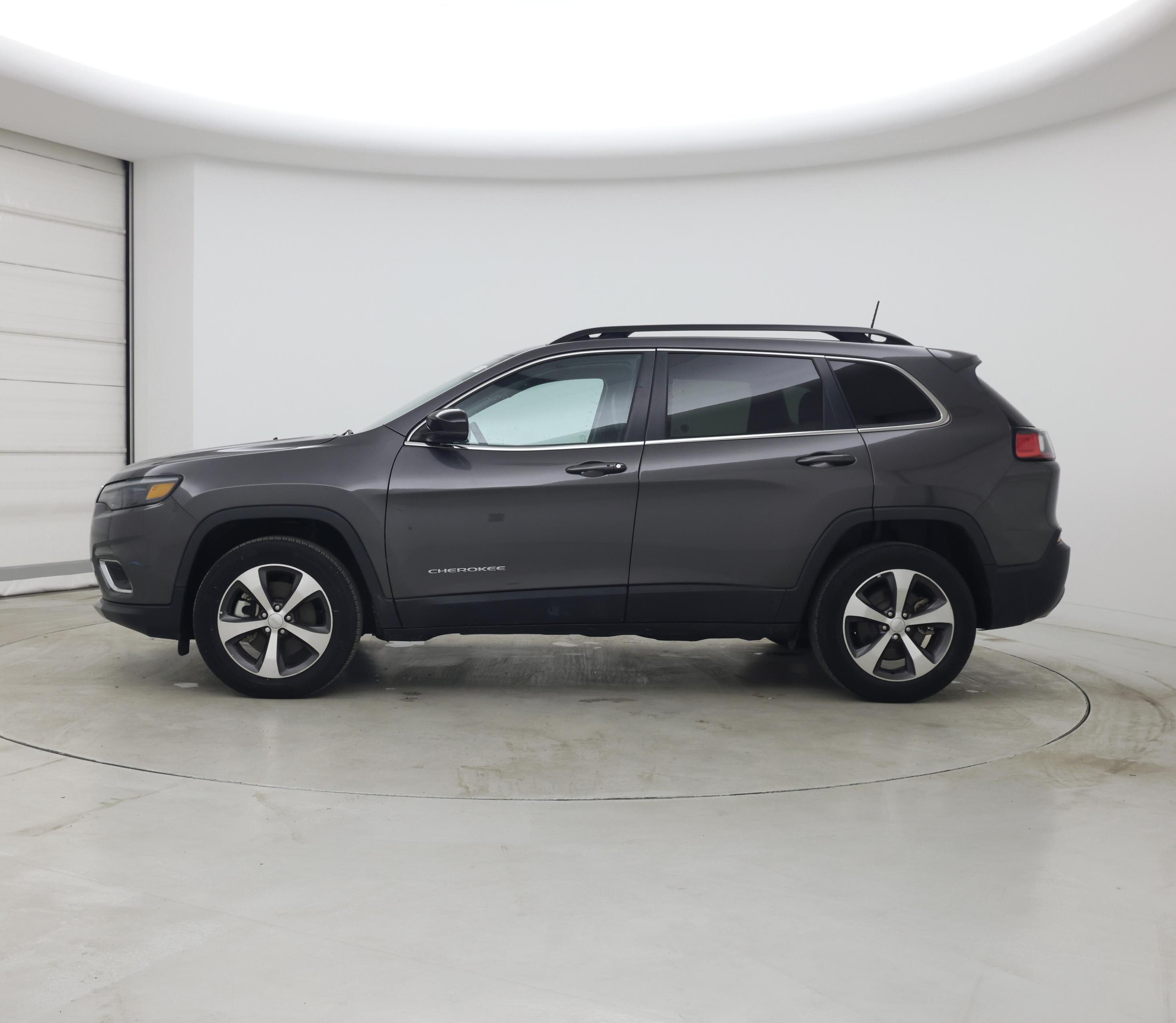 Thumbnail: 2022 Jeep Cherokee - 3