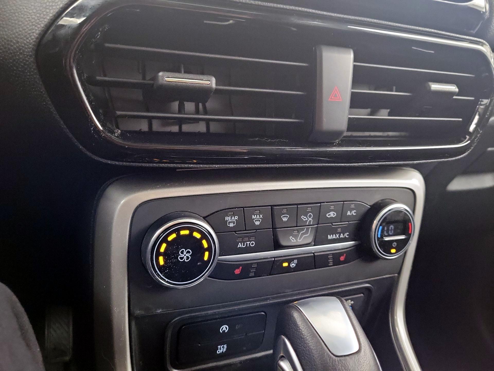 Thumbnail: 2021 Ford EcoSport - 14