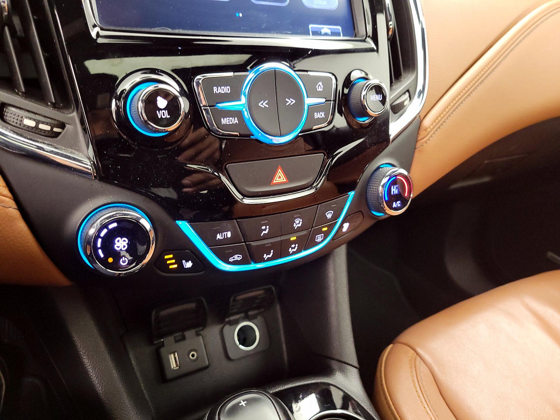 Thumbnail: 2017 Chevrolet Cruze - 16