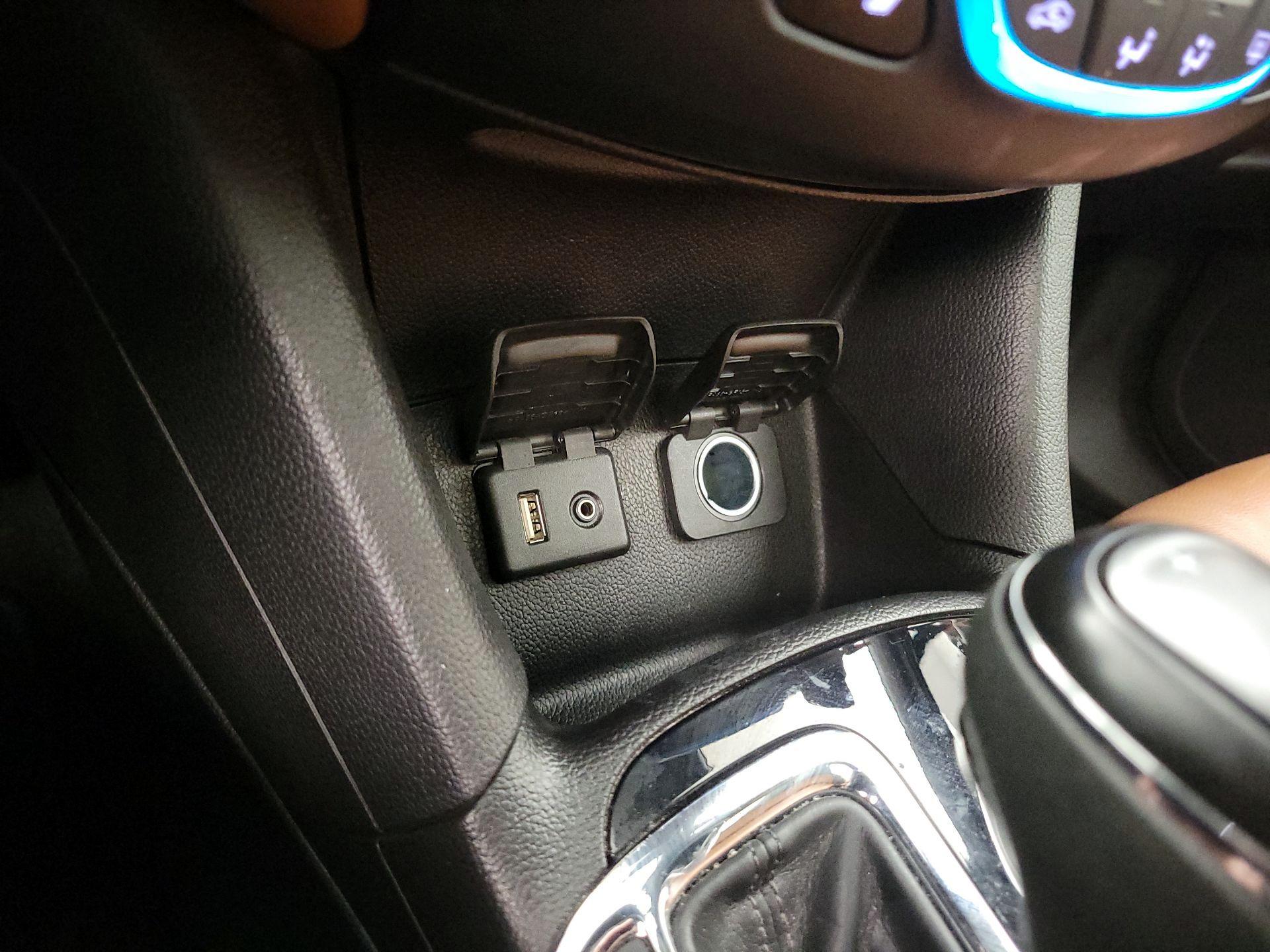 Thumbnail: 2017 Chevrolet Cruze - 18