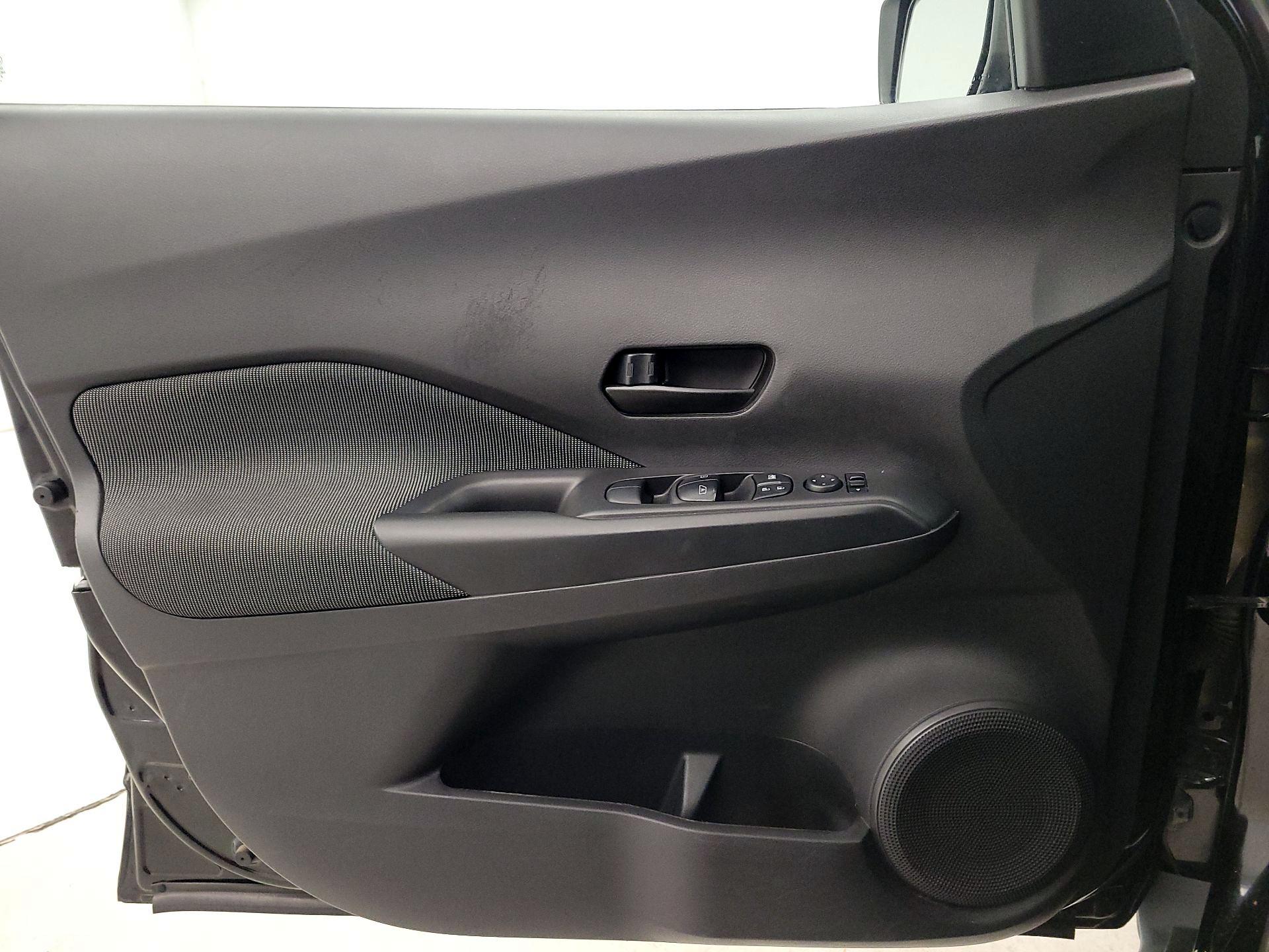 Thumbnail: 2018 Nissan Kicks - 12