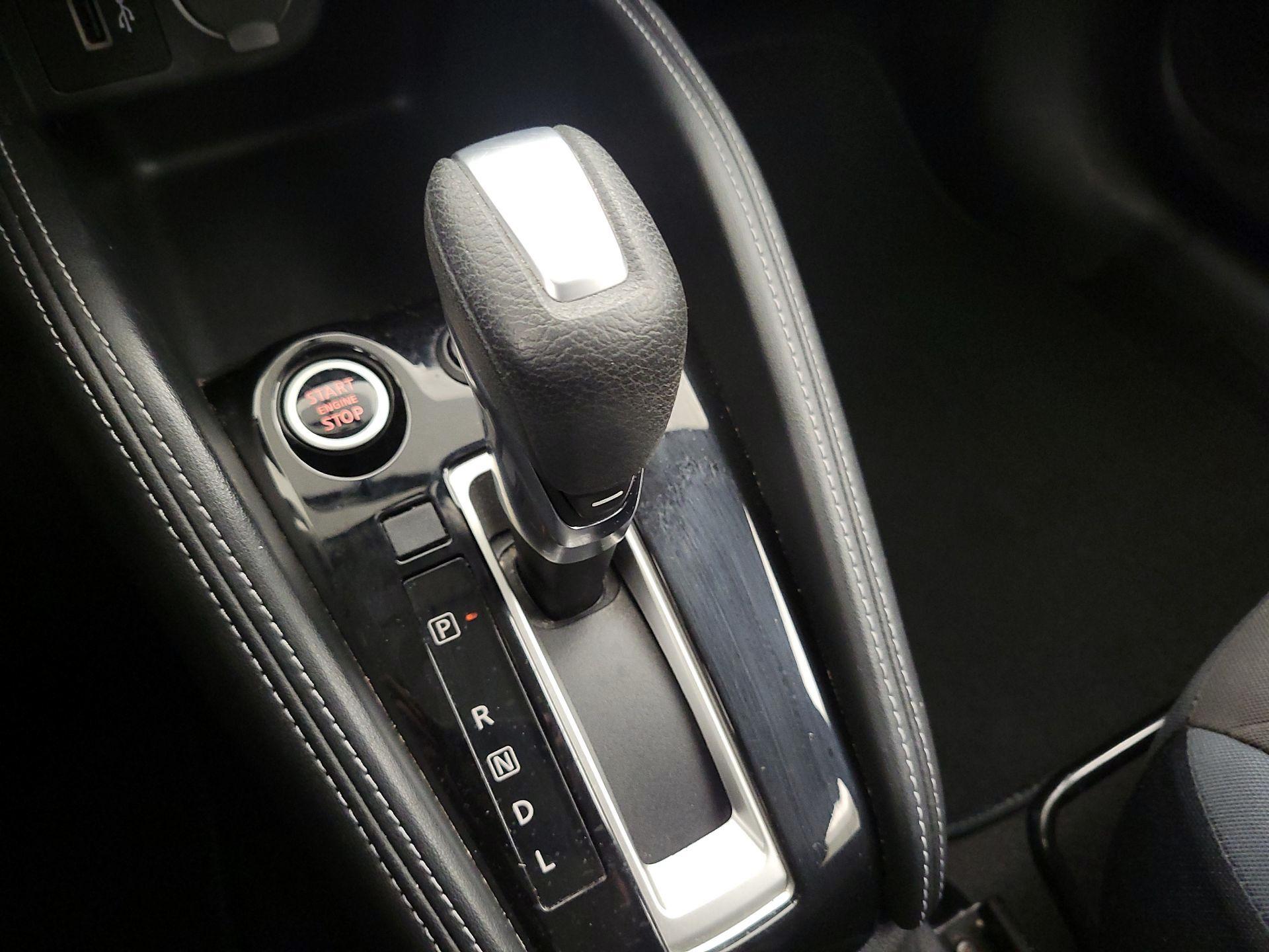 Thumbnail: 2018 Nissan Kicks - 17