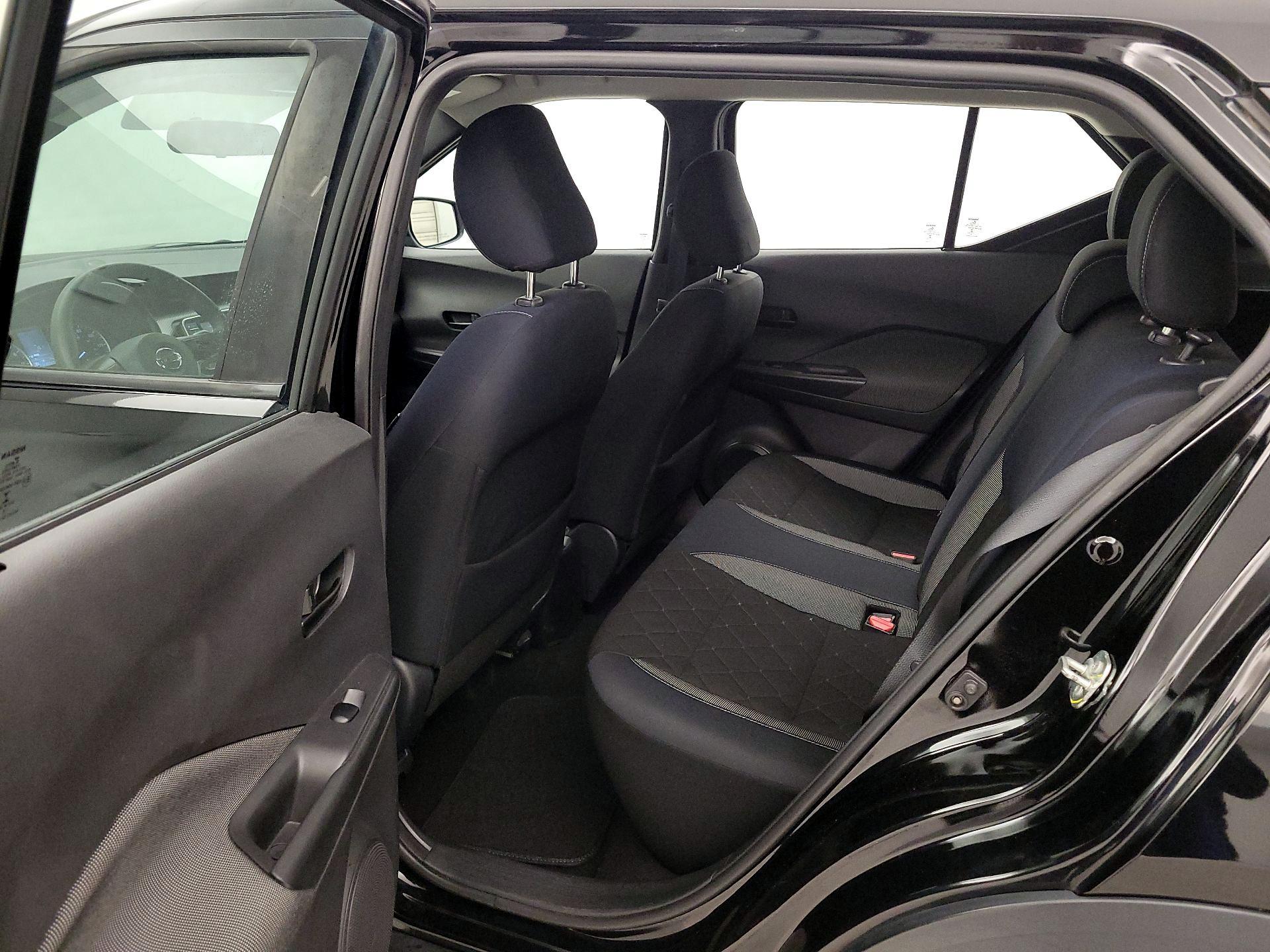 Thumbnail: 2018 Nissan Kicks - 19