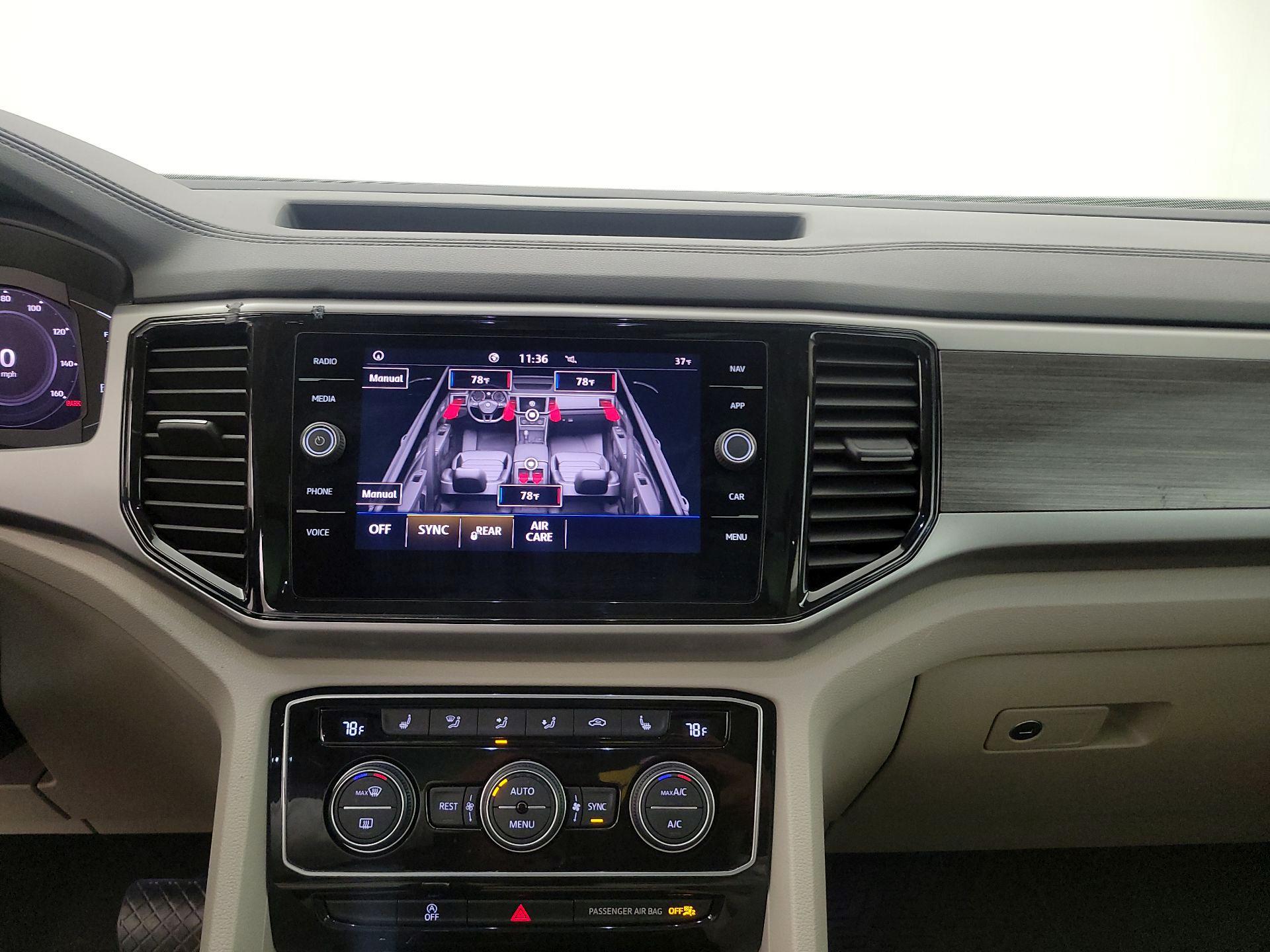 Thumbnail: 2021 Volkswagen Atlas - 17