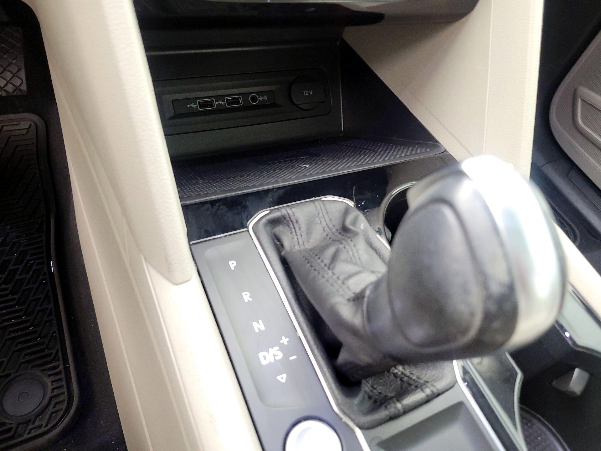 Thumbnail: 2021 Volkswagen Atlas - 19