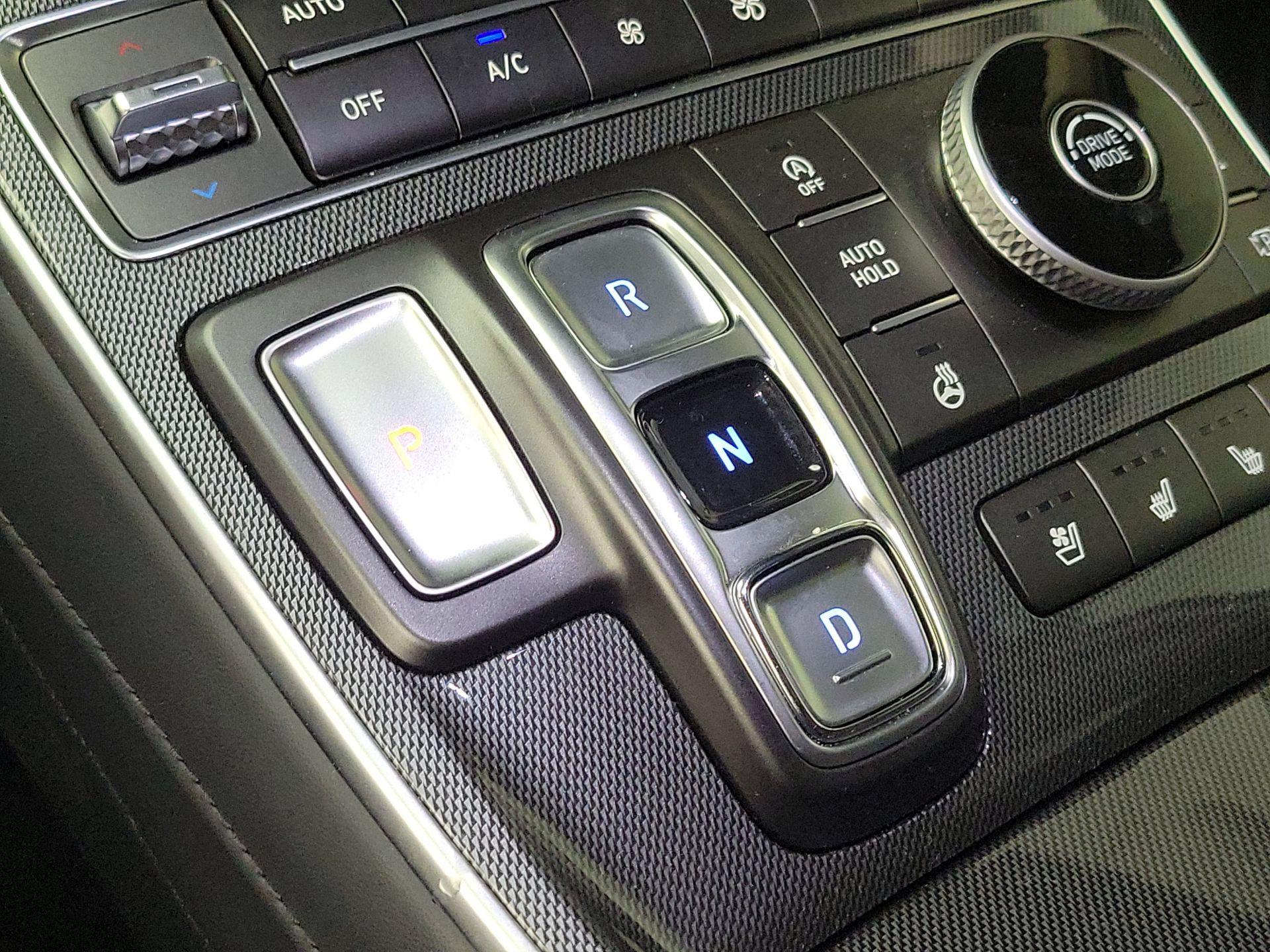 Thumbnail: 2022 Hyundai Santa Fe - 17