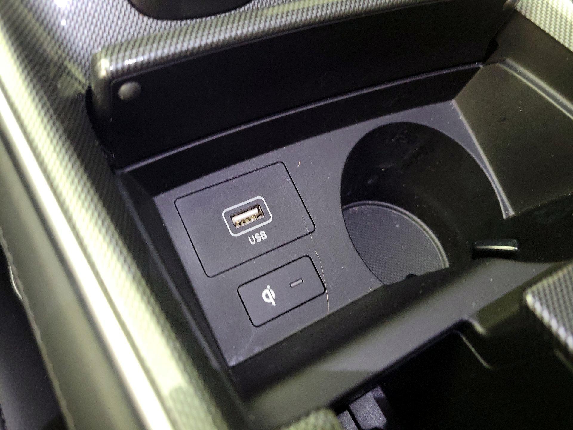 Thumbnail: 2022 Hyundai Santa Fe - 18