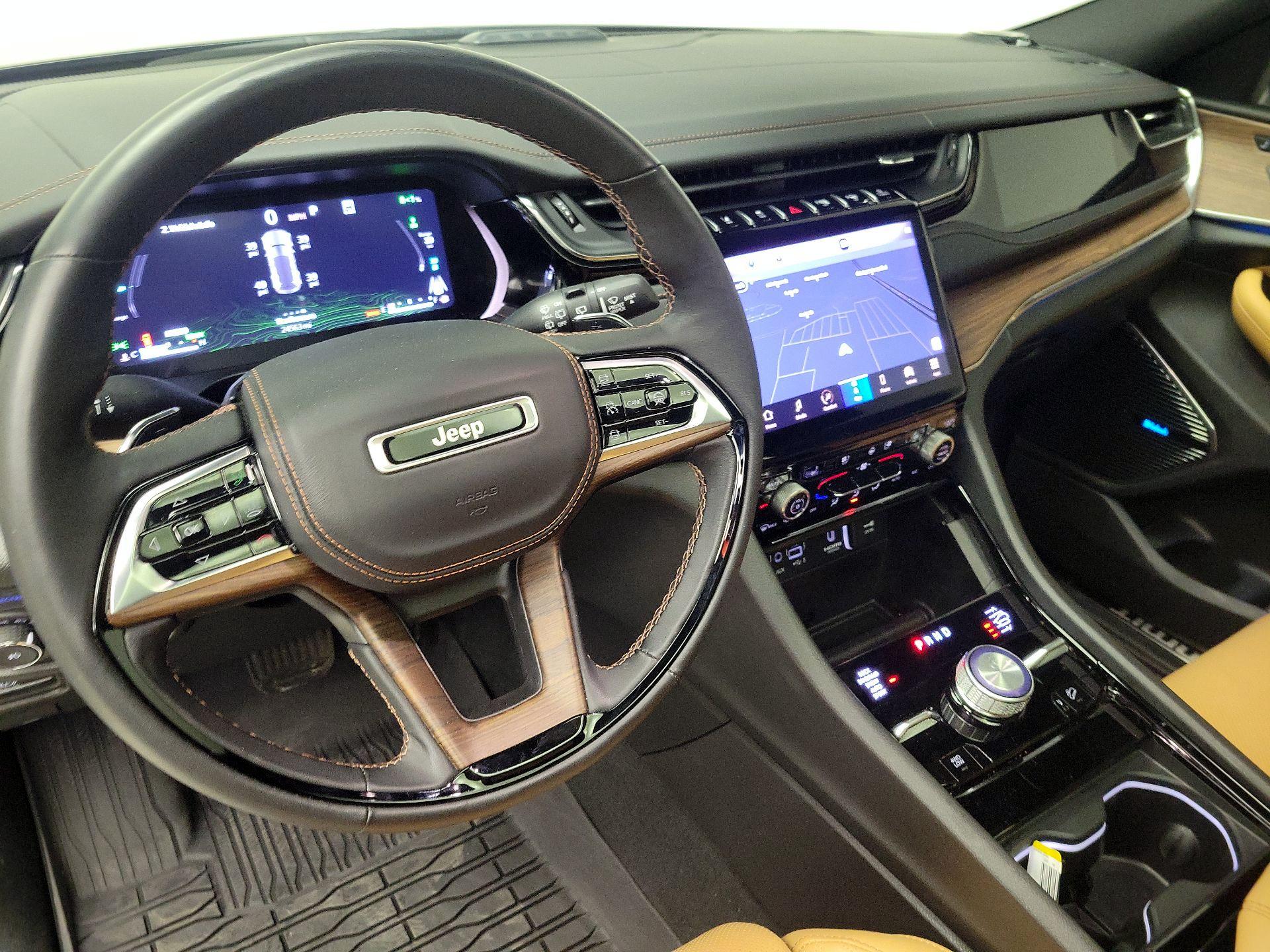 Thumbnail: 2024 Jeep Grand Cherokee - 9