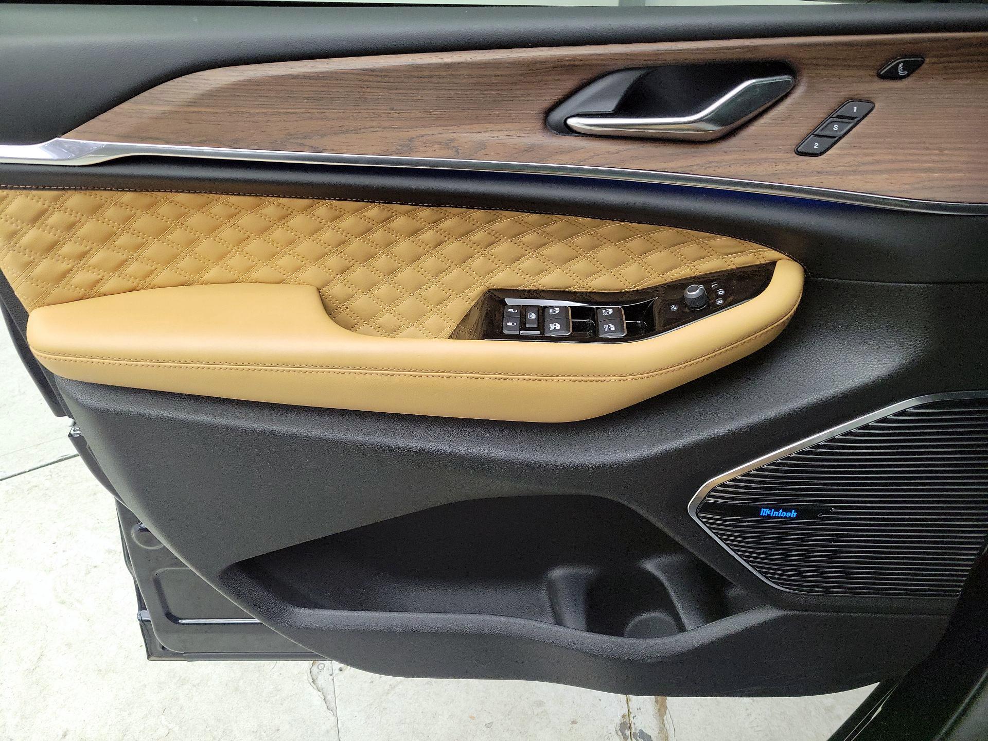 Thumbnail: 2024 Jeep Grand Cherokee - 12