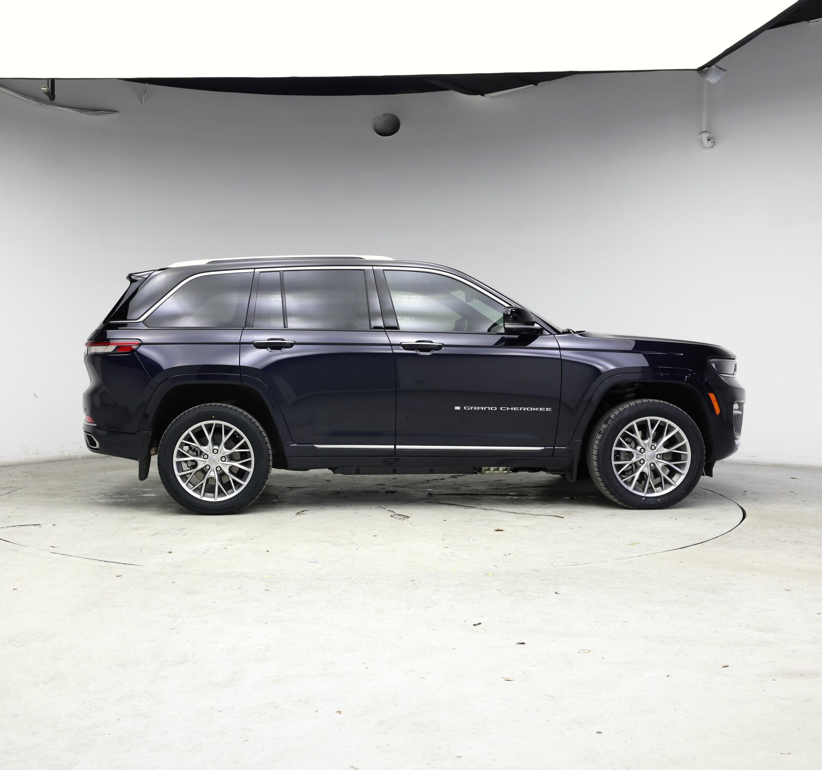 Thumbnail: 2024 Jeep Grand Cherokee - 7