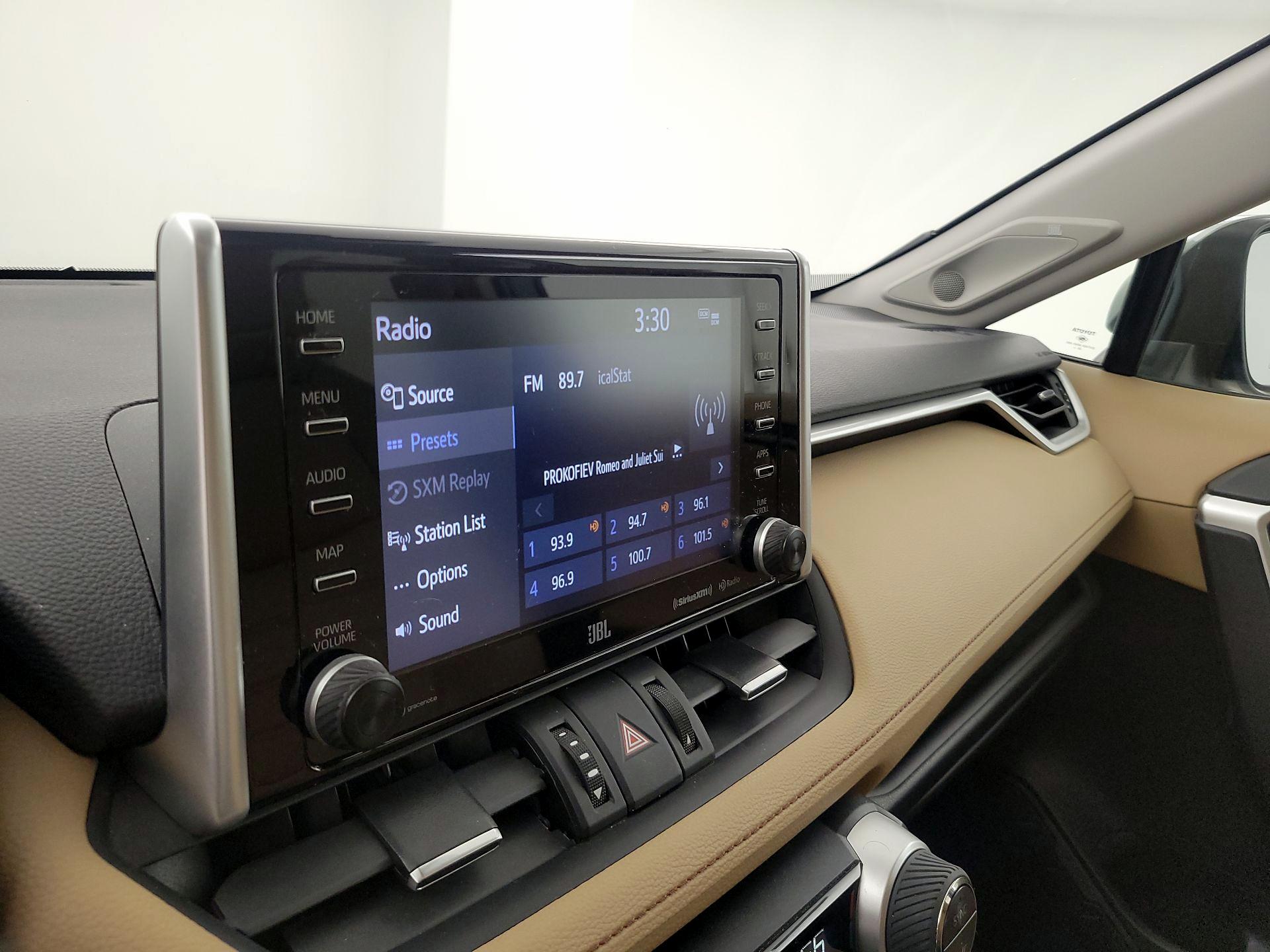 Thumbnail: 2021 Toyota RAV4 - 15