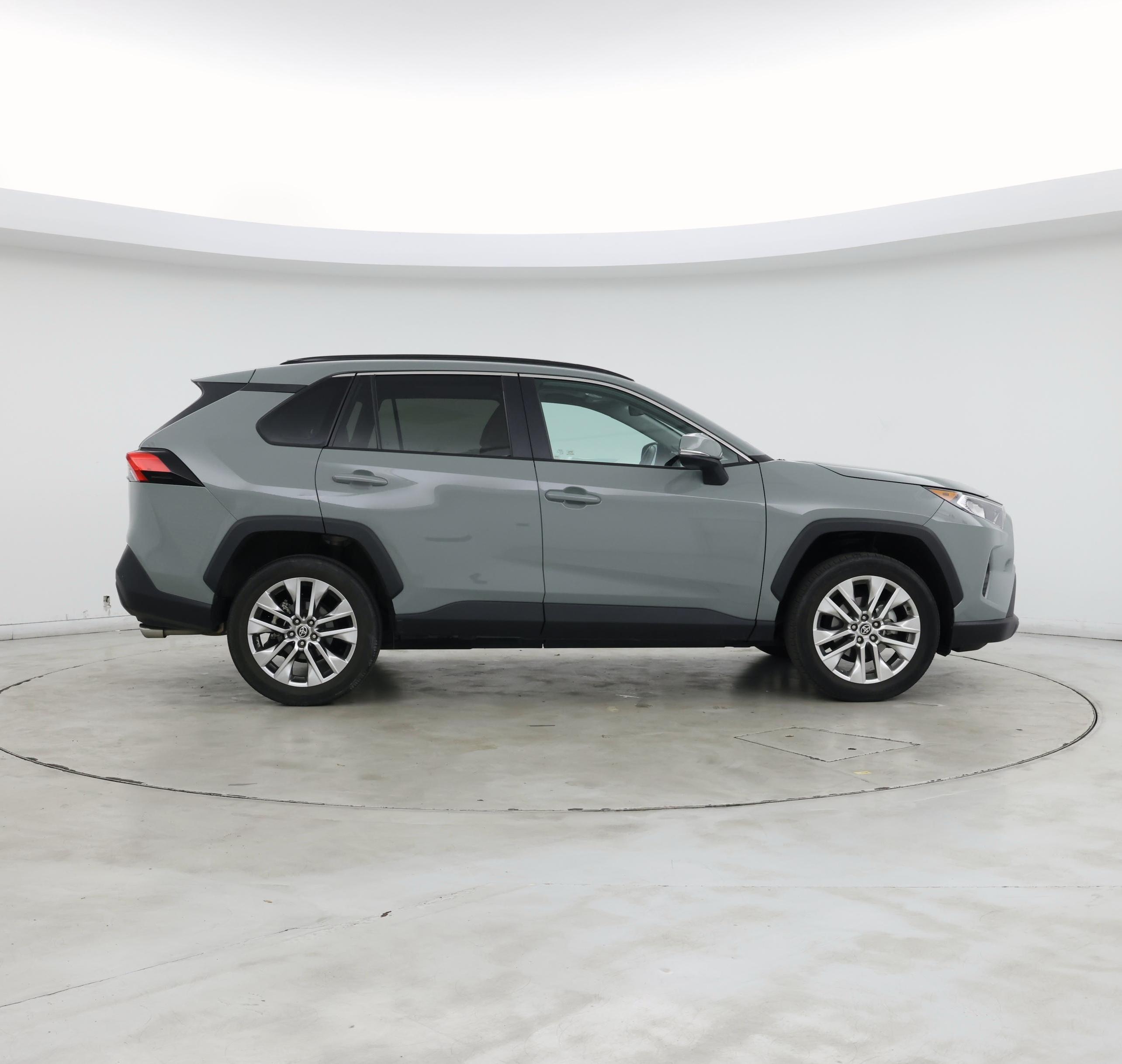 Thumbnail: 2021 Toyota RAV4 - 7