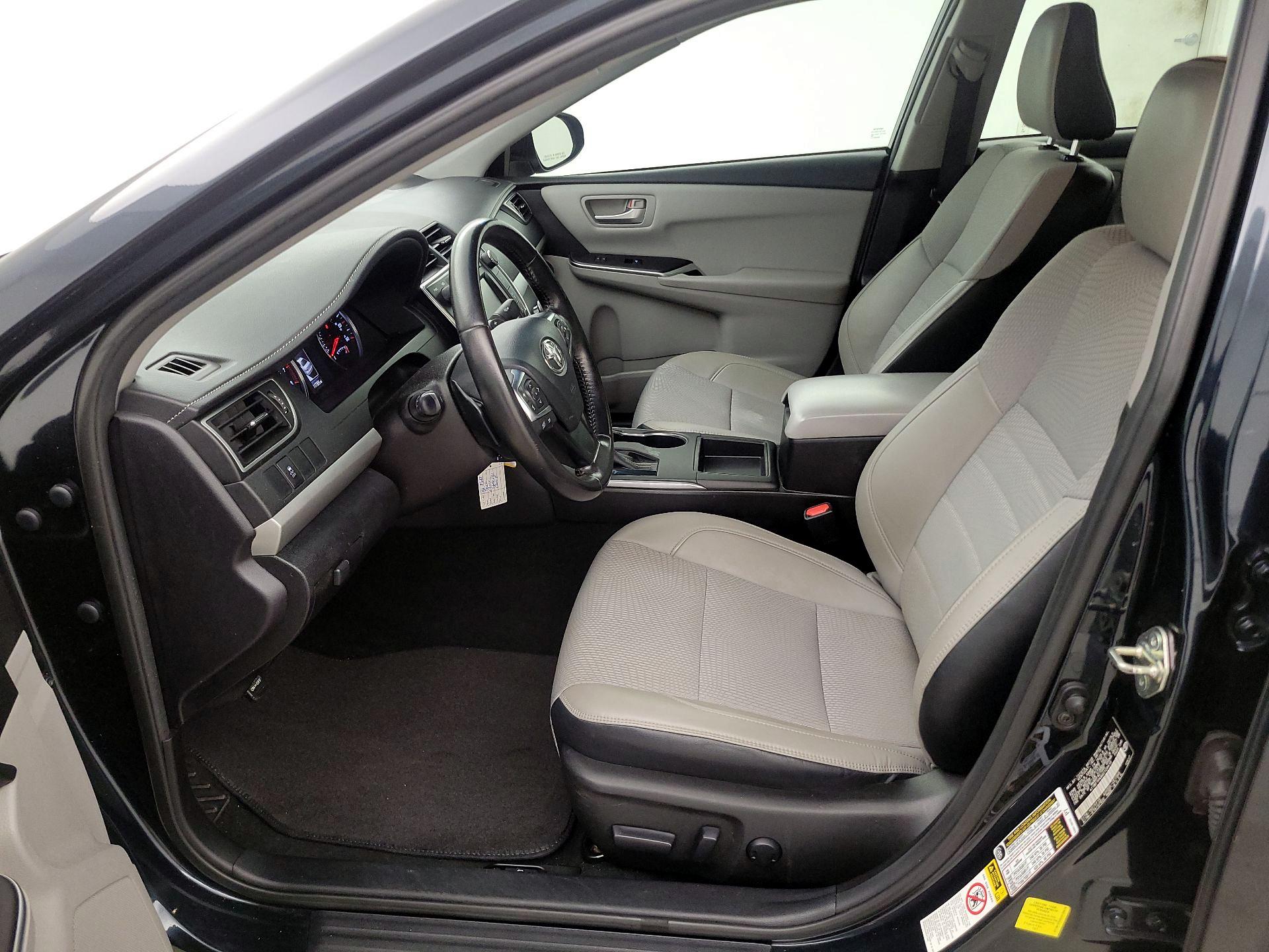 Thumbnail: 2016 Toyota Camry - 11