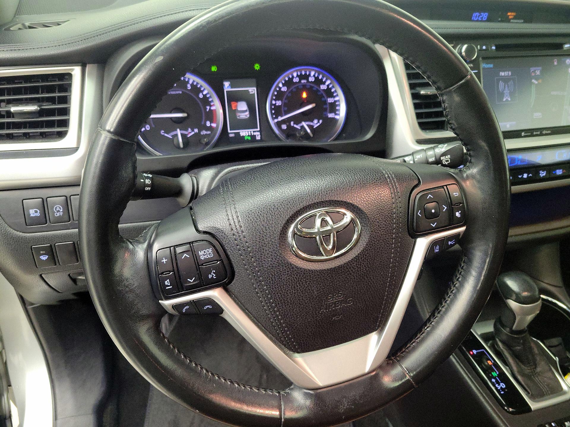 Thumbnail: 2018 Toyota Highlander - 10