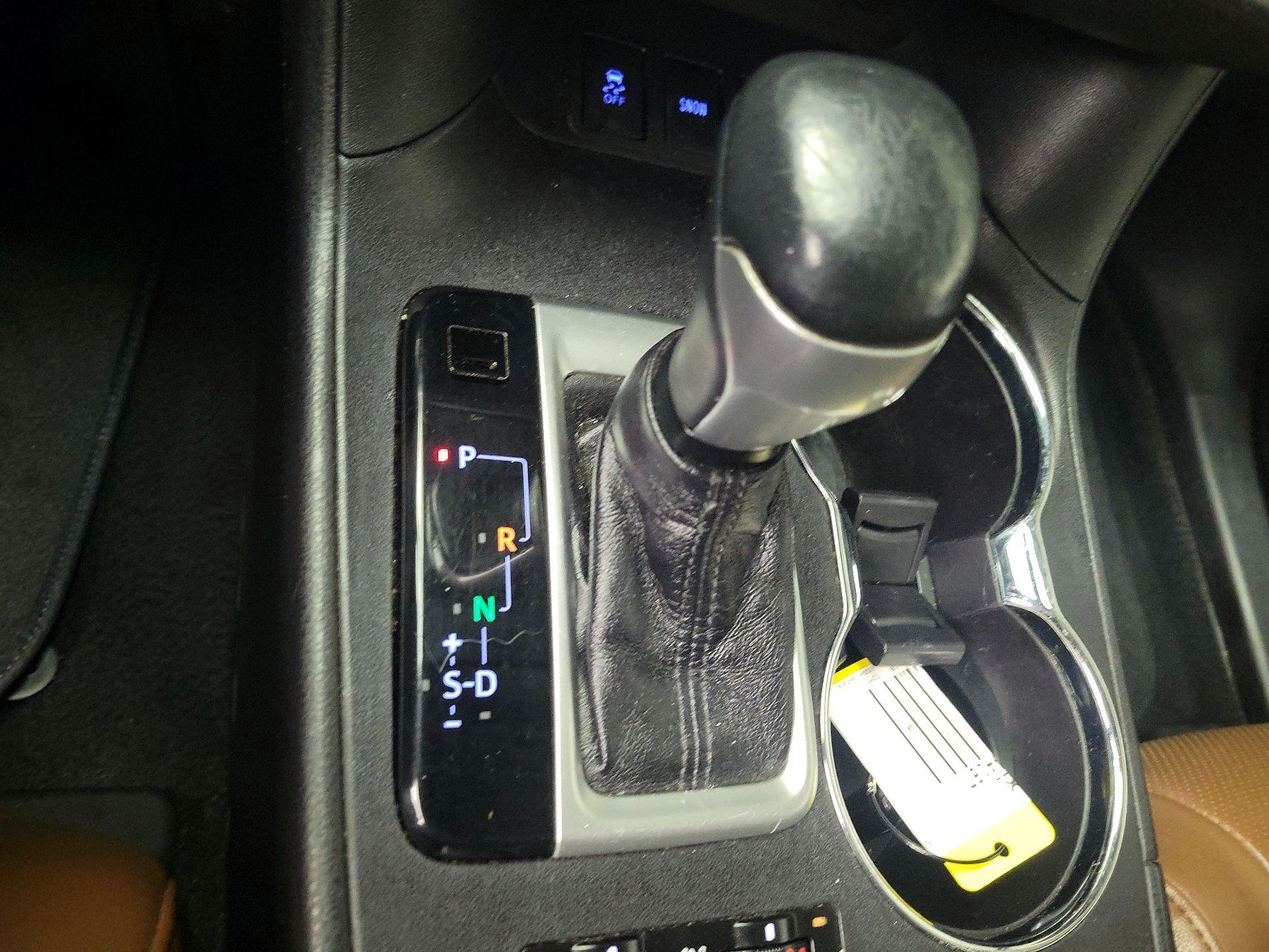 Thumbnail: 2018 Toyota Highlander - 17