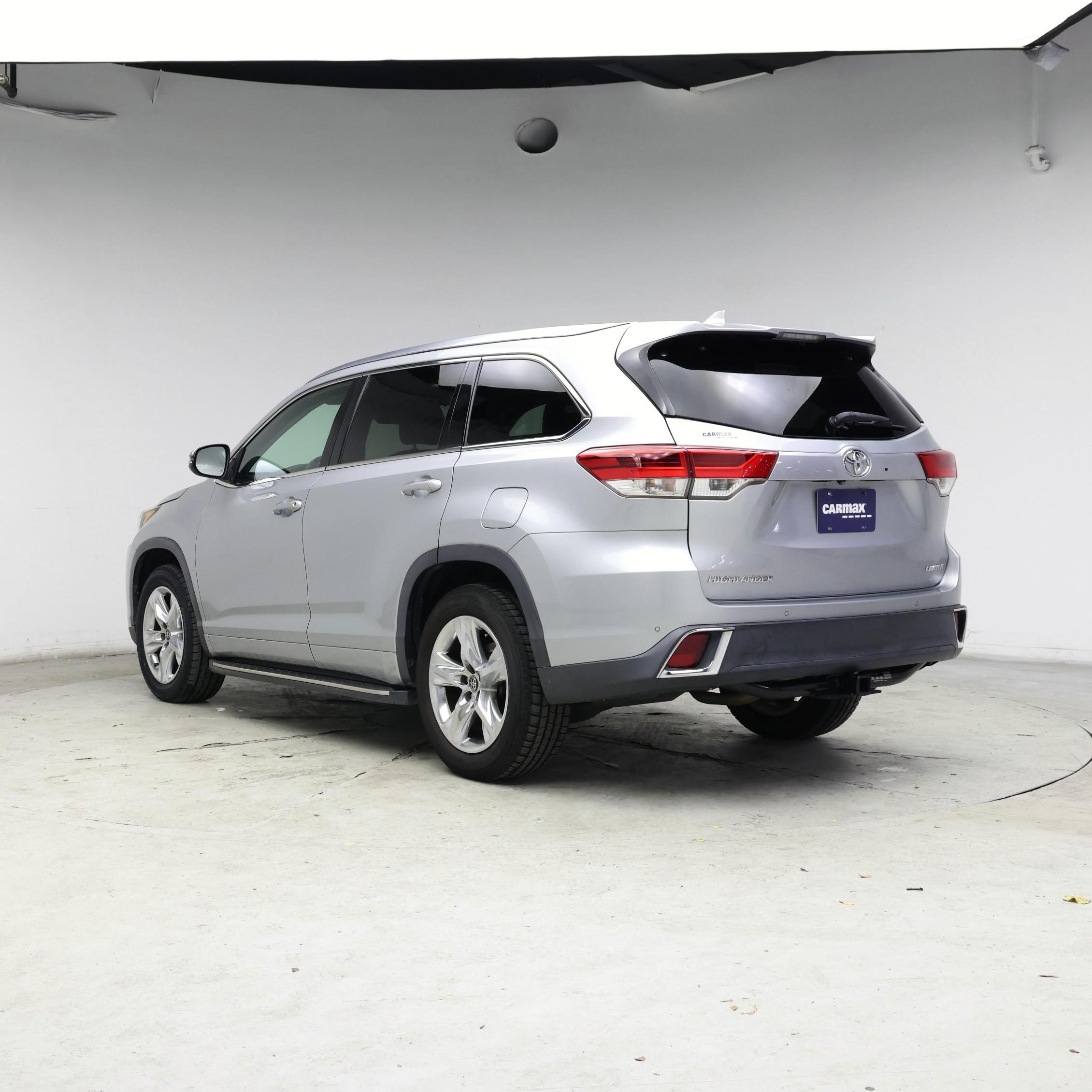 Thumbnail: 2018 Toyota Highlander - 2