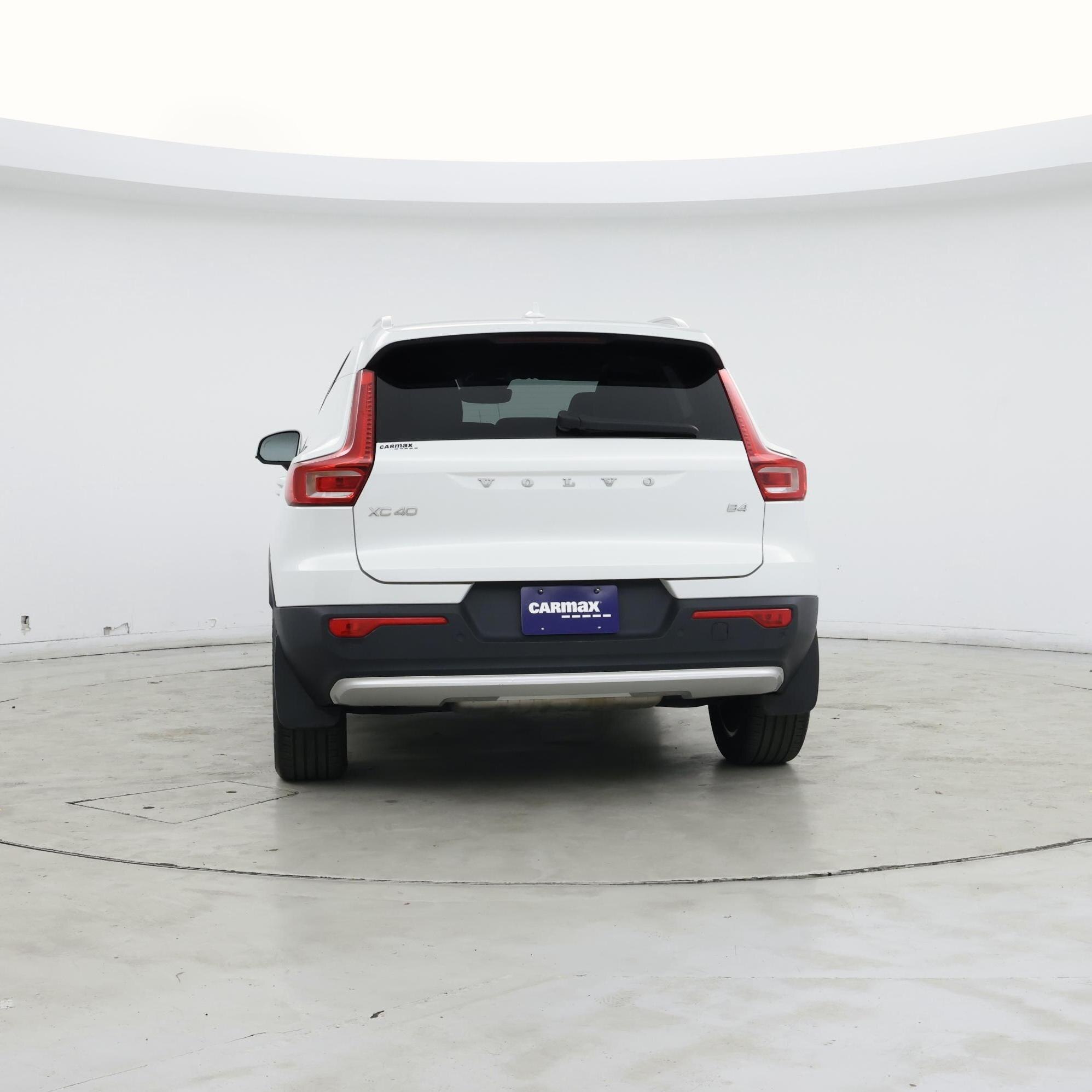 Thumbnail: 2023 Volvo XC40 - 6