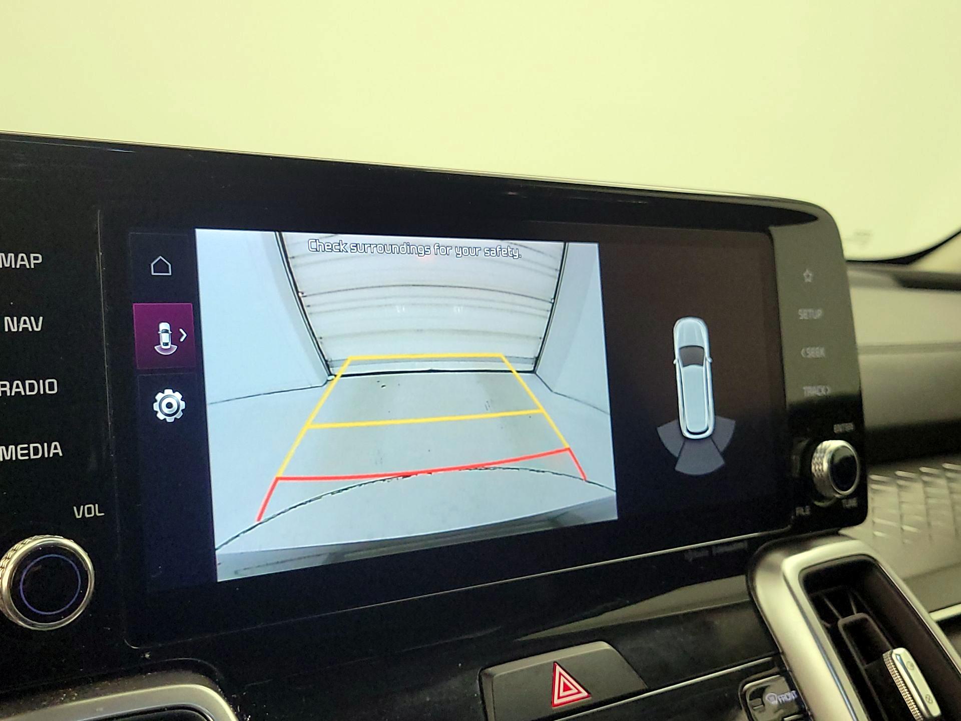 Thumbnail: 2022 Kia Sorento - 14