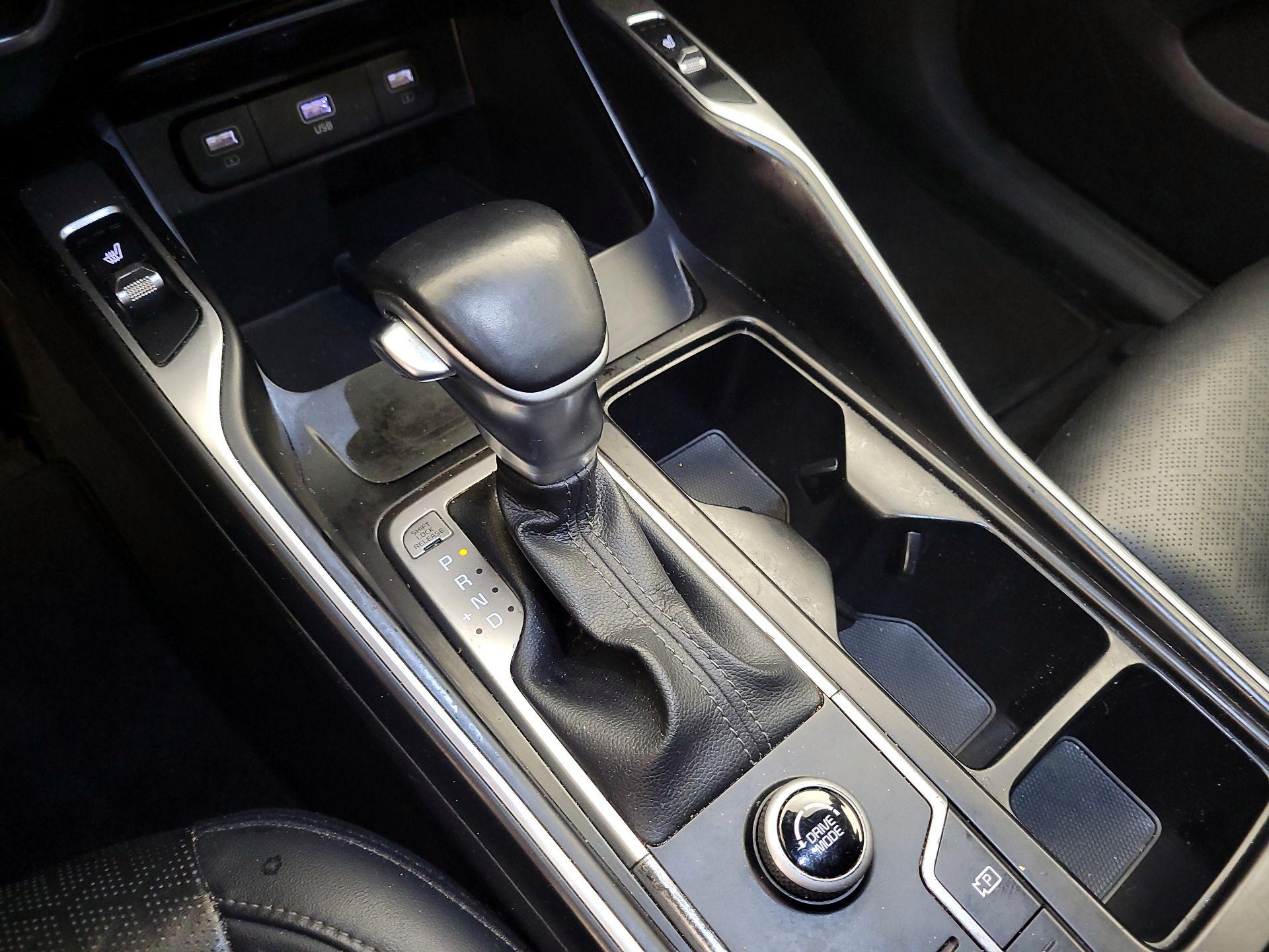 Thumbnail: 2022 Kia Sorento - 17