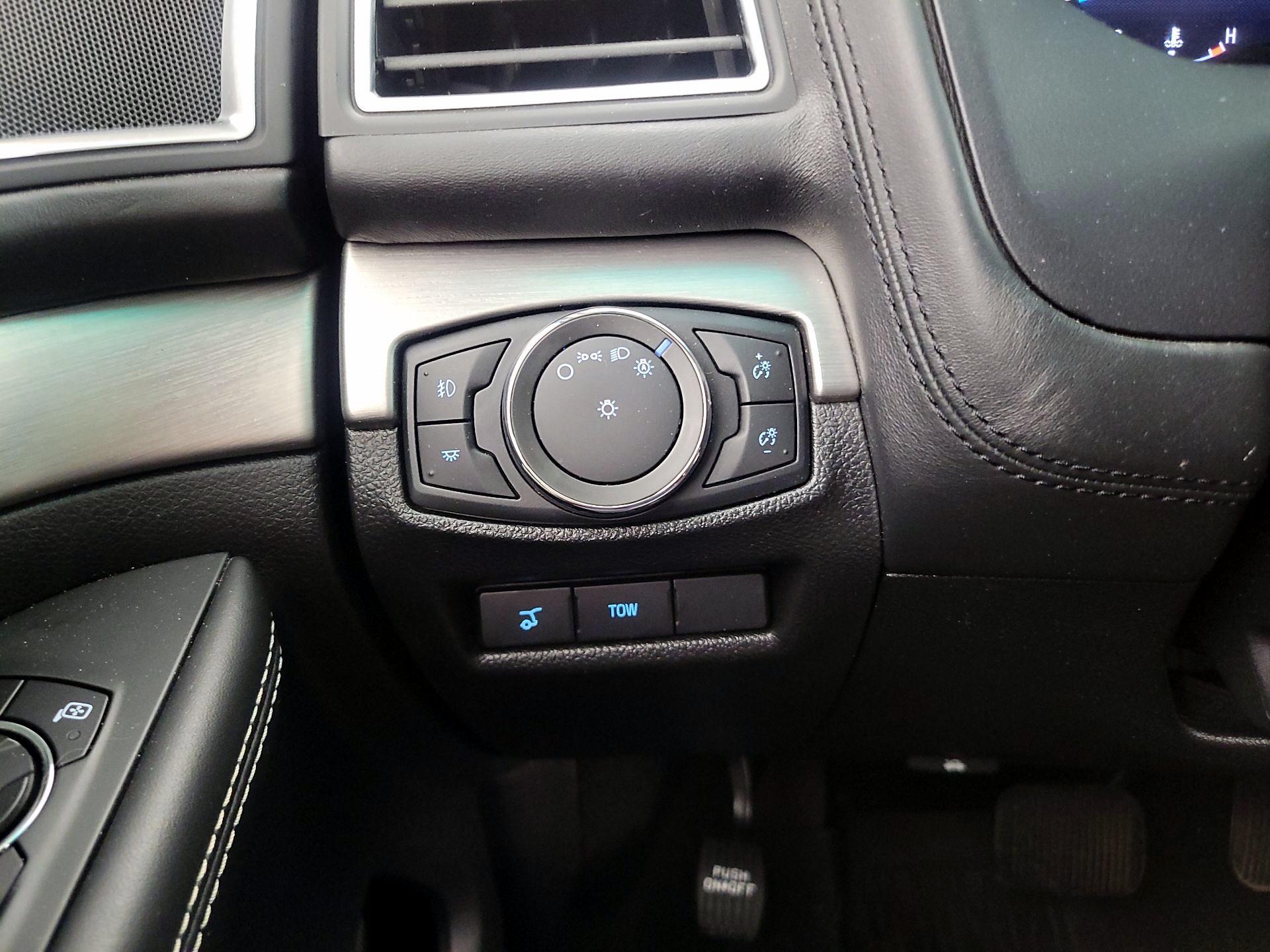 Thumbnail: 2017 Ford Explorer - 13