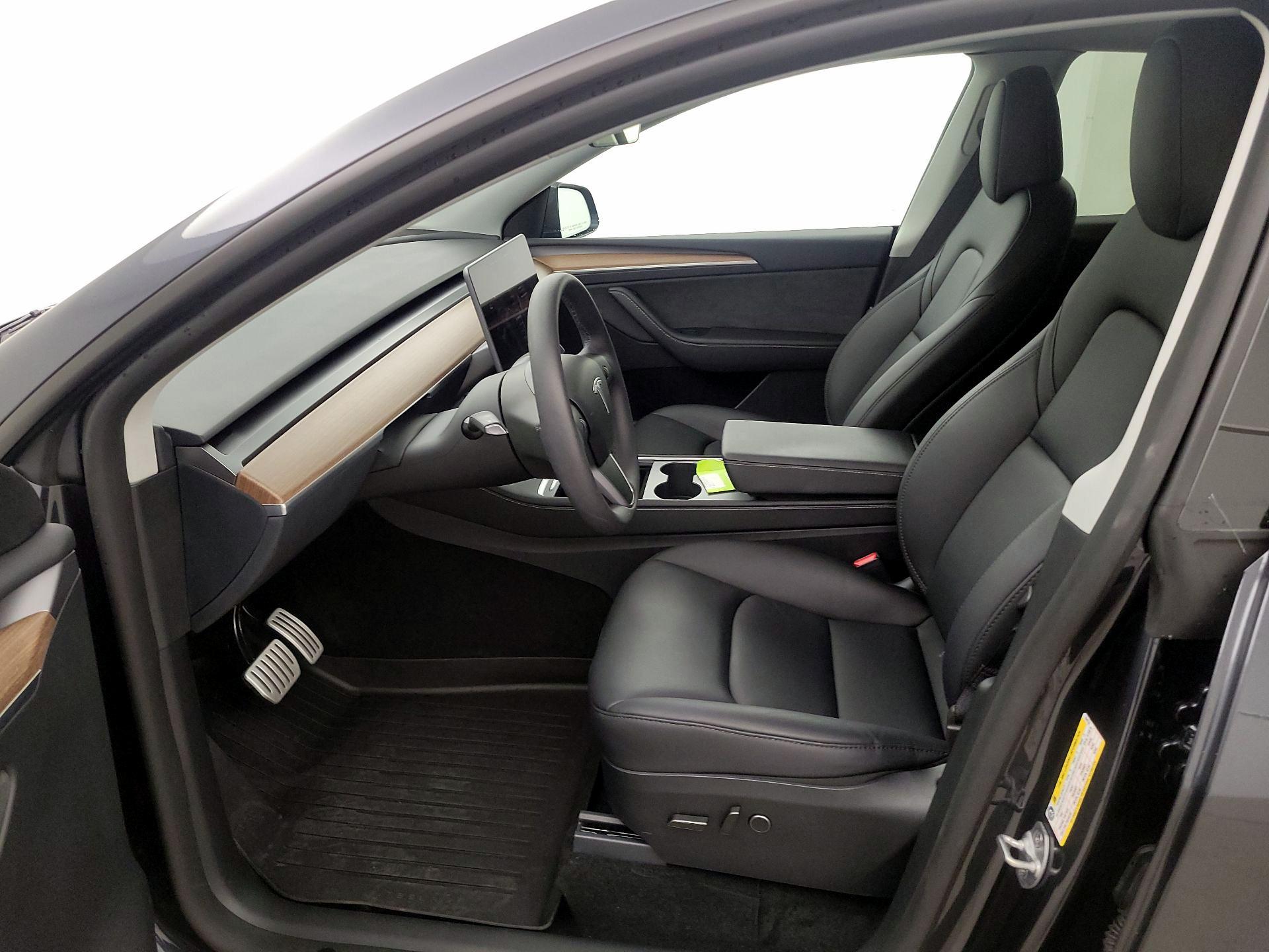 Thumbnail: 2024 Tesla Model Y - 11